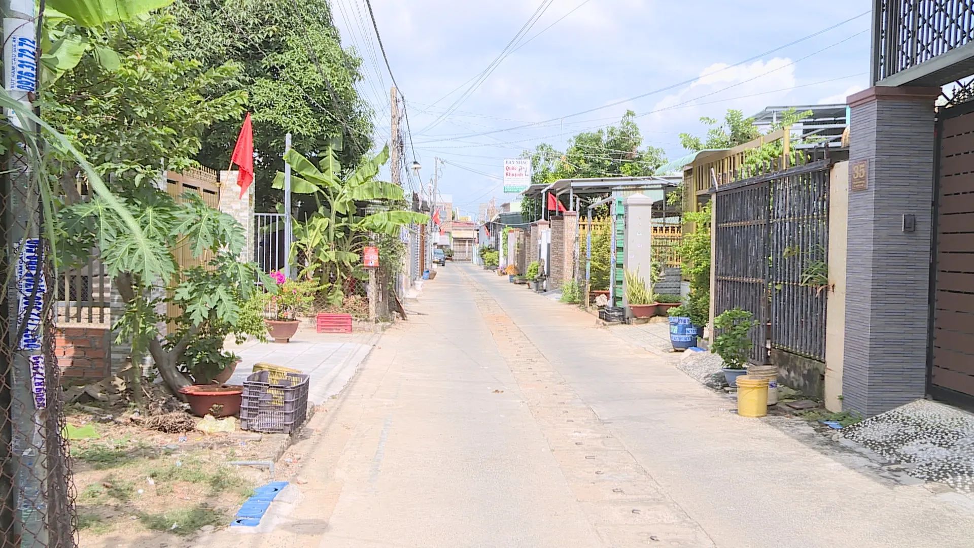 Đồng lòng hiến đất mở rộng hẻm - Ảnh 2.