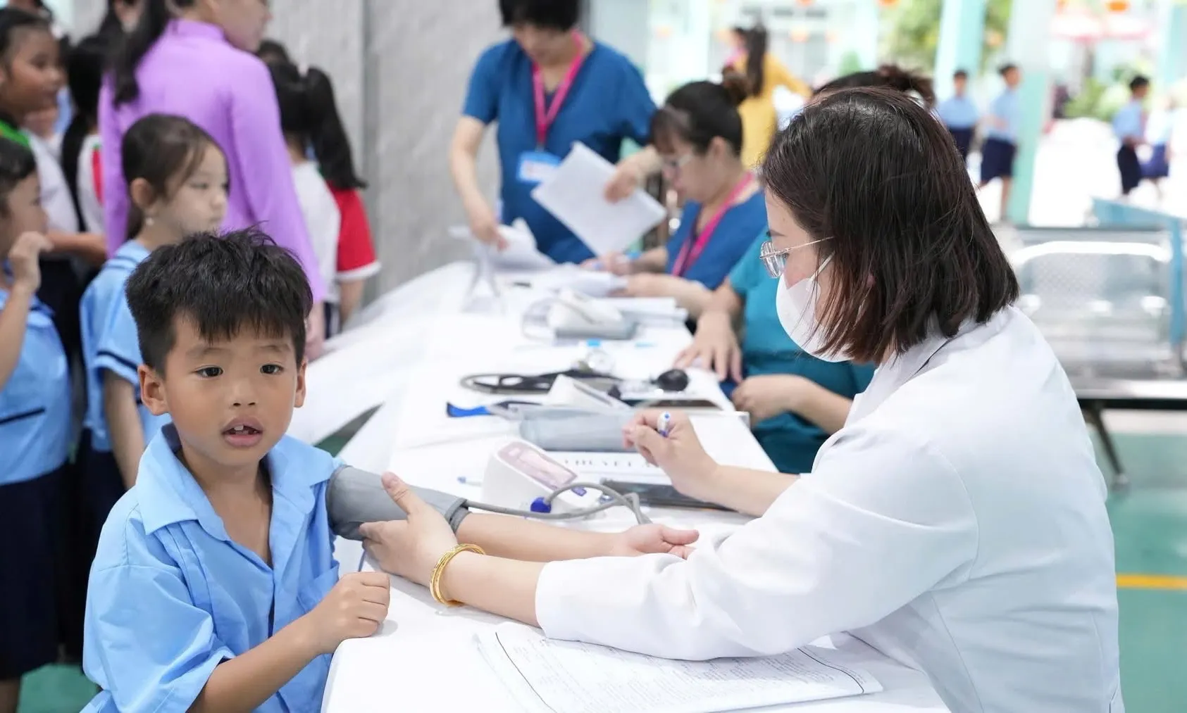 Nâng cao năng lực chăm sóc trẻ em tại các khu vực đông công nhân, lao động nghèo