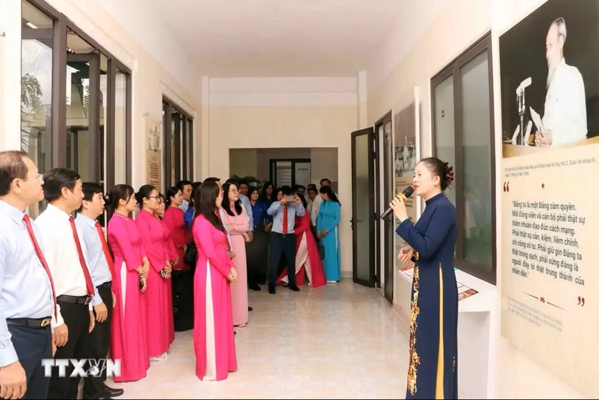 Không gian văn hóa Hồ Chí Minh-h2