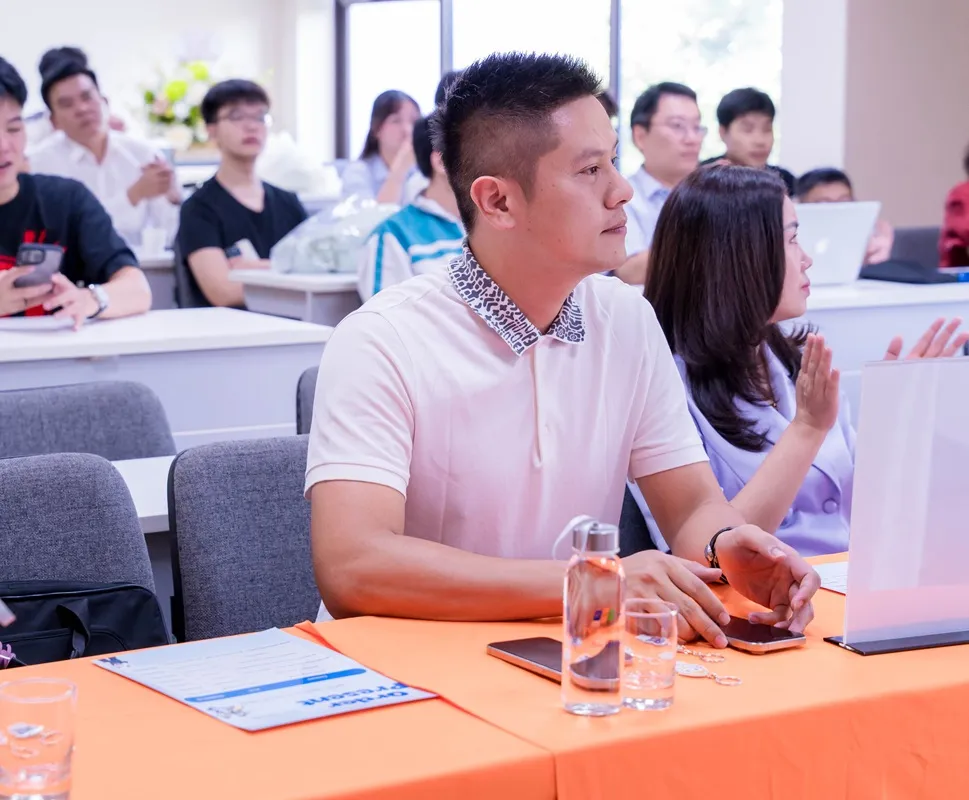 Ông Dương Ngô Anh từ Công ty Cổ phần Tập đoàn Gia vị NA quyết định đầu tư sau khi nghe ý tưởng của nhóm