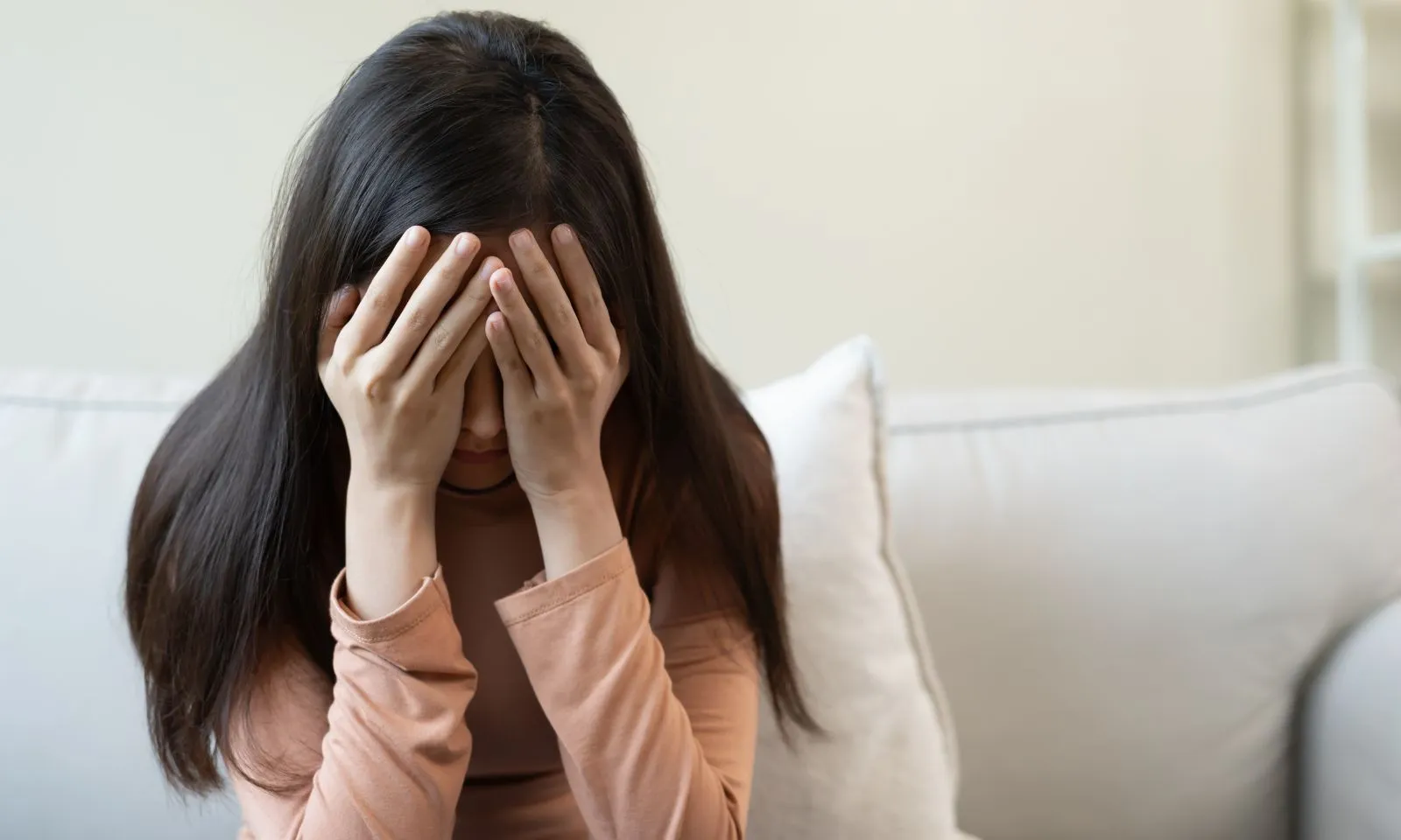Sau hai lần đổ vỡ, con trai nói một câu khiến tôi chết lặng
