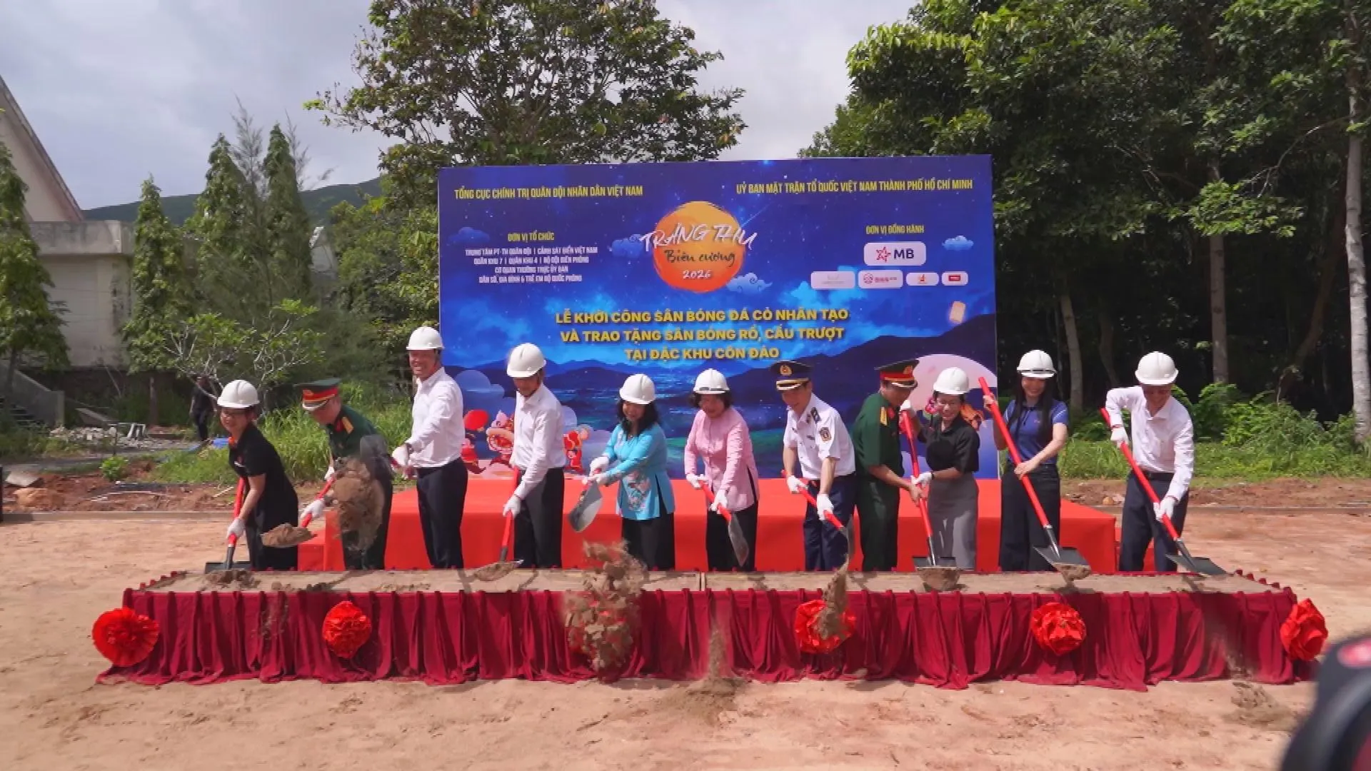 Thời sự trưa HTV ngày 19/9/2026 I Trao tặng nhiều công trình thể thao cho trẻ em đặc khu Côn Đảo - Ảnh 1. Thời sự trưa HTV ngày 19/9/2026 I Trao tặng nhiều công trình thể thao cho trẻ em đặc khu Côn Đảo - Ảnh 1.
