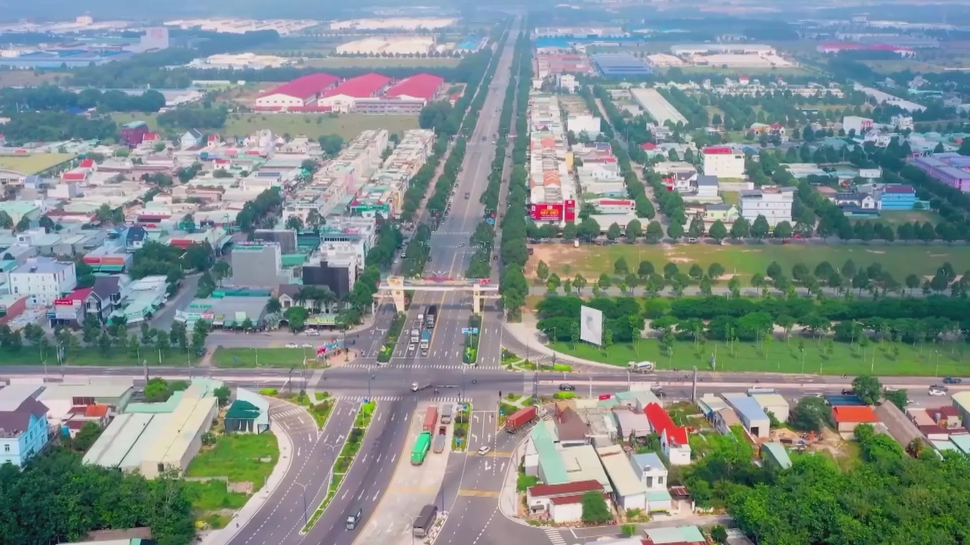 Doanh nghiệp cần phát huy tối đa năng lực, góp phần tạo thêm động lực để TP. Hồ Chí Minh tiến gần hơn mục tiêu tăng trưởng trên 10%