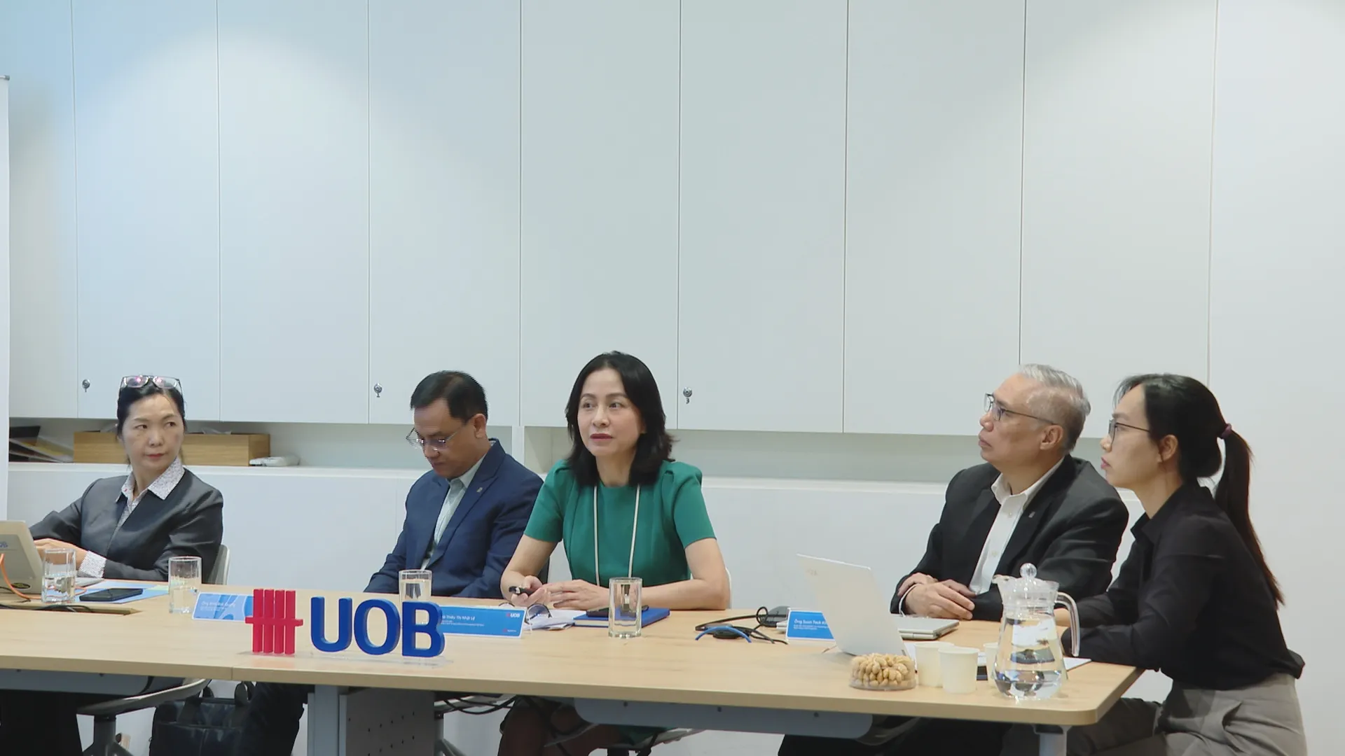UOB nhận định triển vọng kinh tế Việt Nam trước những “cơn gió ngược”  - Ảnh 2.