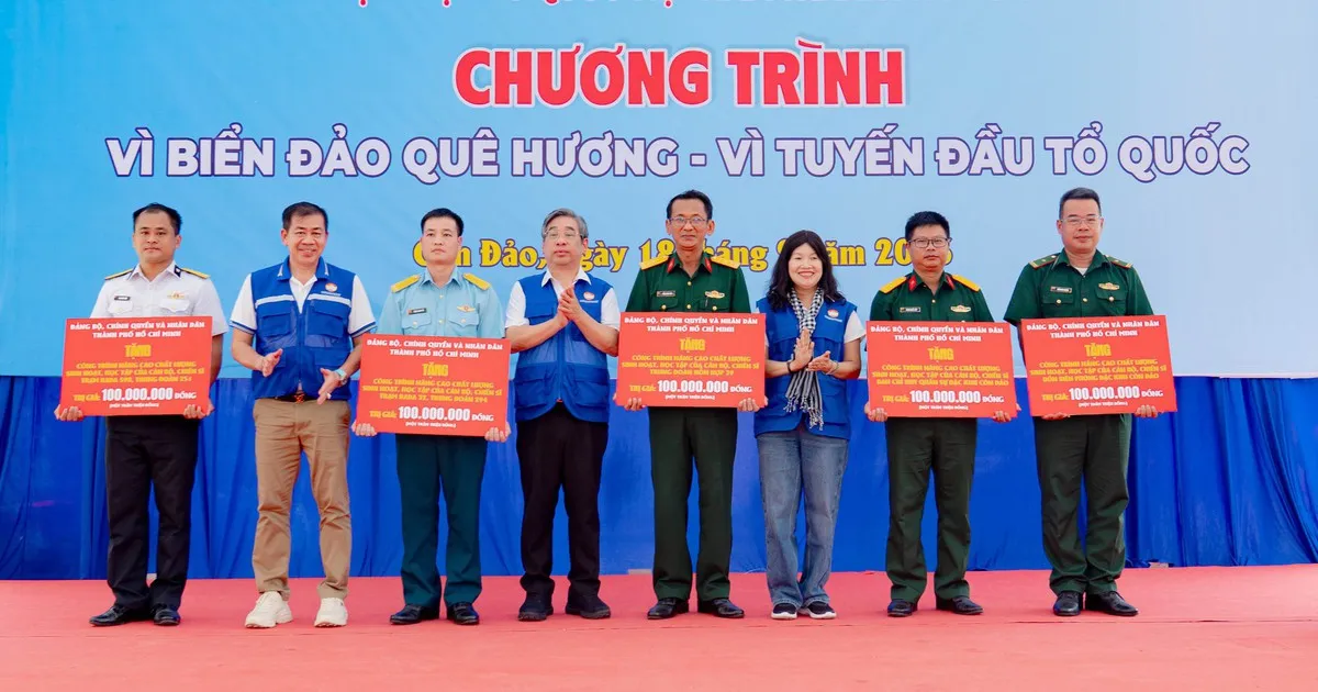 Ấm áp nghĩa tình TP. Hồ Chí Minh dành cho lực lượng làm nhiệm vụ tại Côn Đảo