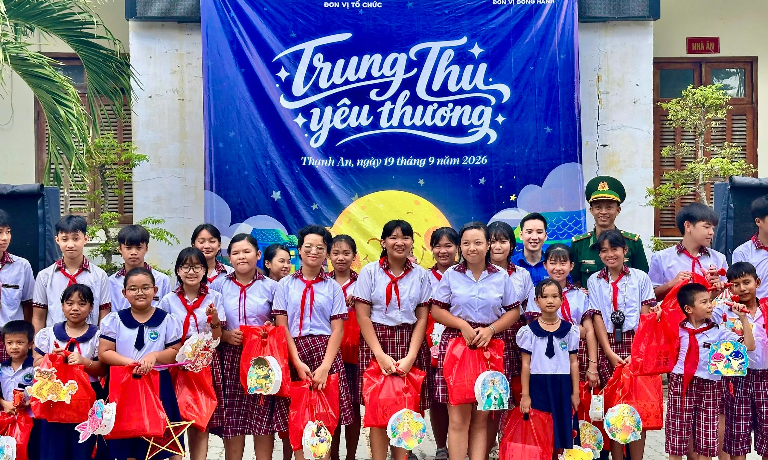 Thiếu nhi xã đảo Thạnh An đón một mùa Trung thu yêu thương