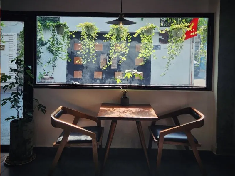 quan-cafe-nup-hem-yen-tinh-tai-tphcm-5