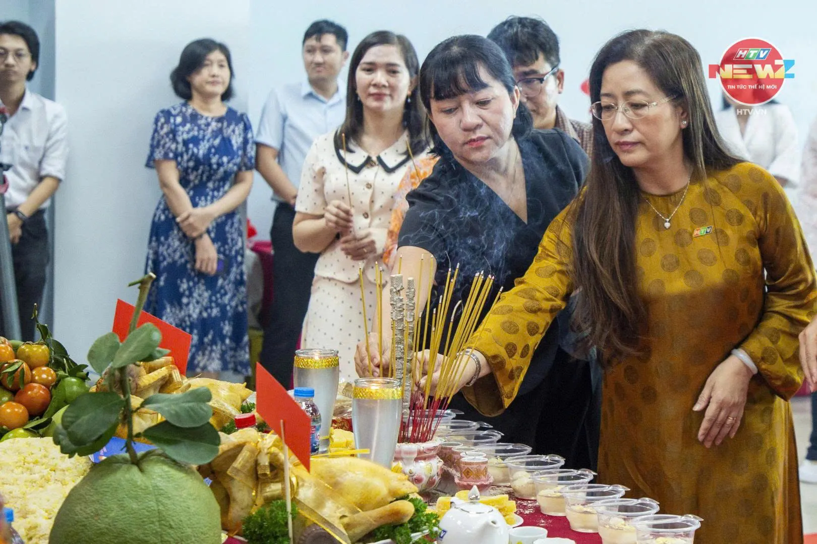 Đông đảo nghệ sĩ hội tụ tại HTV kỷ niệm Ngày Sân khấu Việt Nam (Ảnh: Đức Nhân, Kim Quyên)