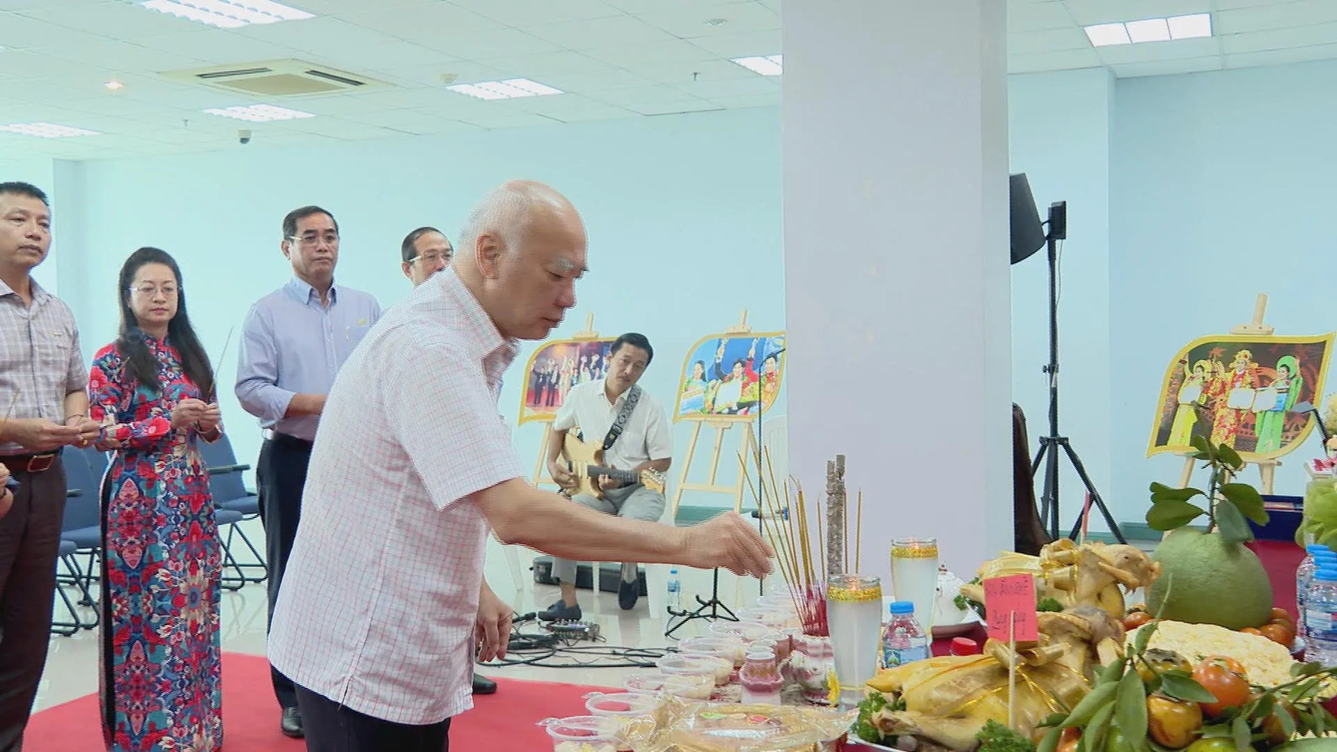 Lễ dâng hương kỷ niệm Ngày Sân khấu Việt Nam tại Đài Phát thanh và Truyền hình TP. Hồ Chí Minh