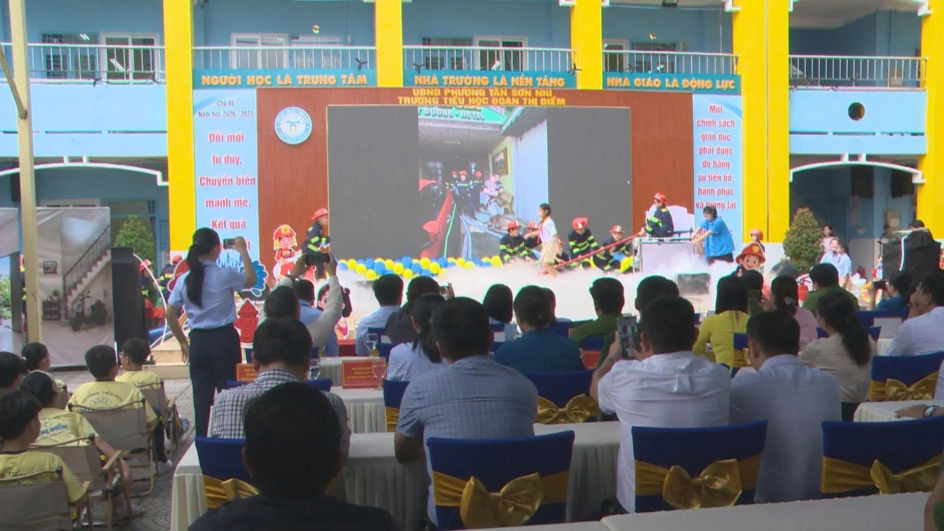 Toàn cảnh buổi lễ ra mắt mô hình "Trường học an toàn PCCC và CNCH" tại Trường Tiểu học Đoàn Thị Điểm