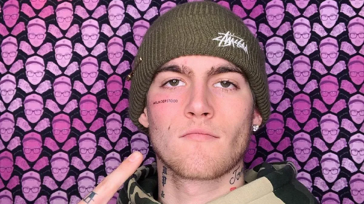presley-gerber-says-people-hate-me-because-of-face-tattoo-details-us