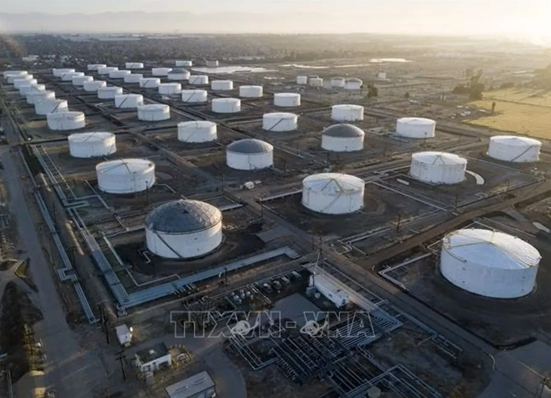Cơ sở dự trữ dầu thô của Mỹ tại Carson, bang California - Ảnh AFP TTXVN