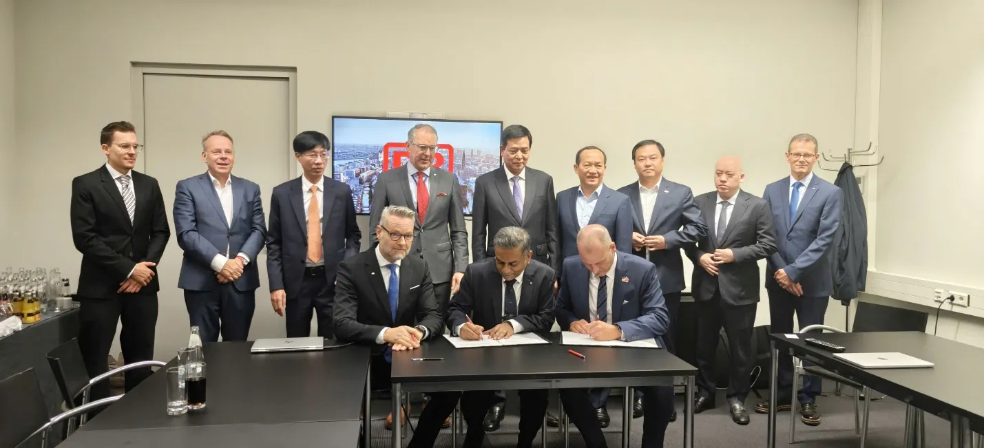Lễ ký Bản ghi nhớ hợp tác giữa DB và Trường Đại học Việt - Đức về đào tạo và phát triển nguồn nhân lực trong lĩnh vực đường sắt