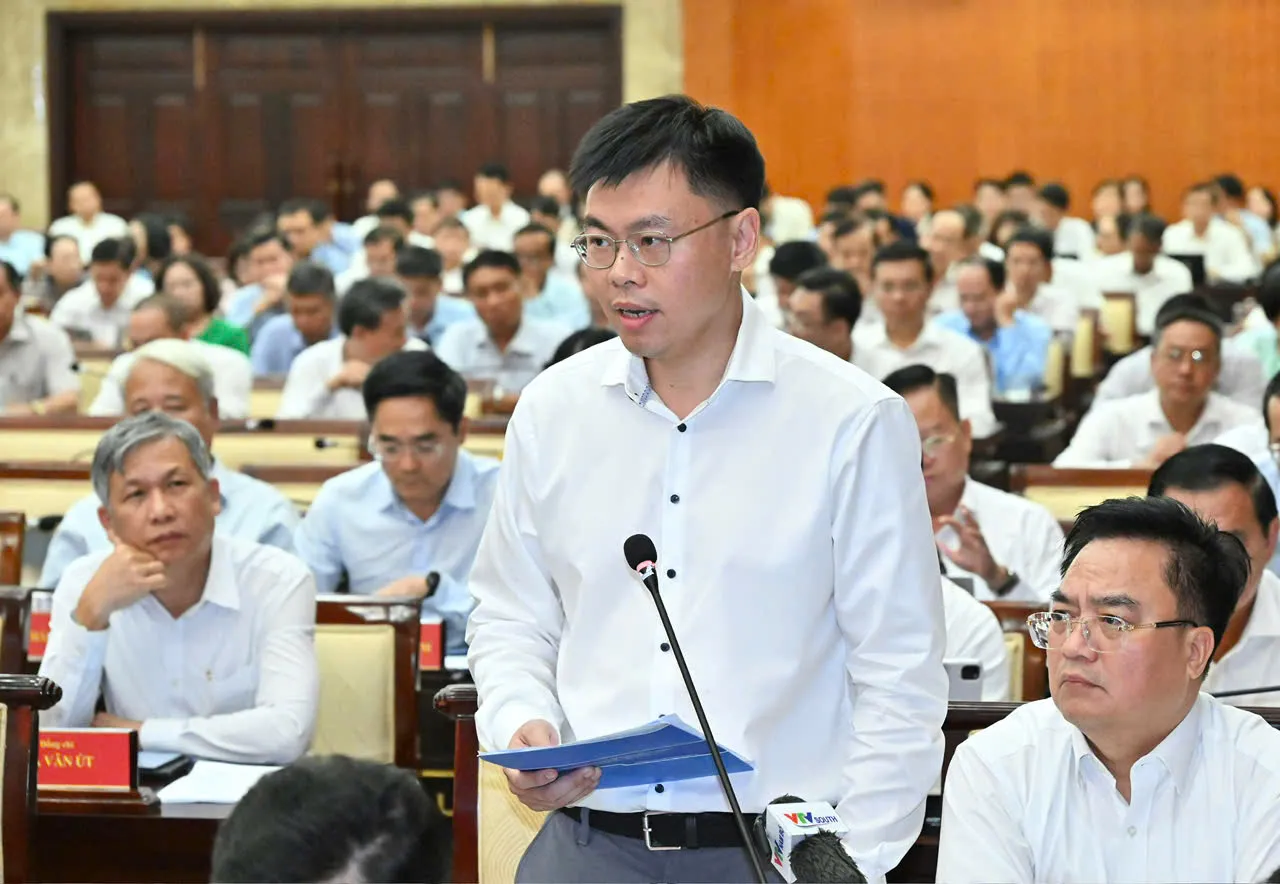 TS. Trương Minh Huy Vũ, Viện trưởng Viện Nghiên cứu phát triển TPHCM thảo luận về tình hình kinh tế - xã hội TPHCM