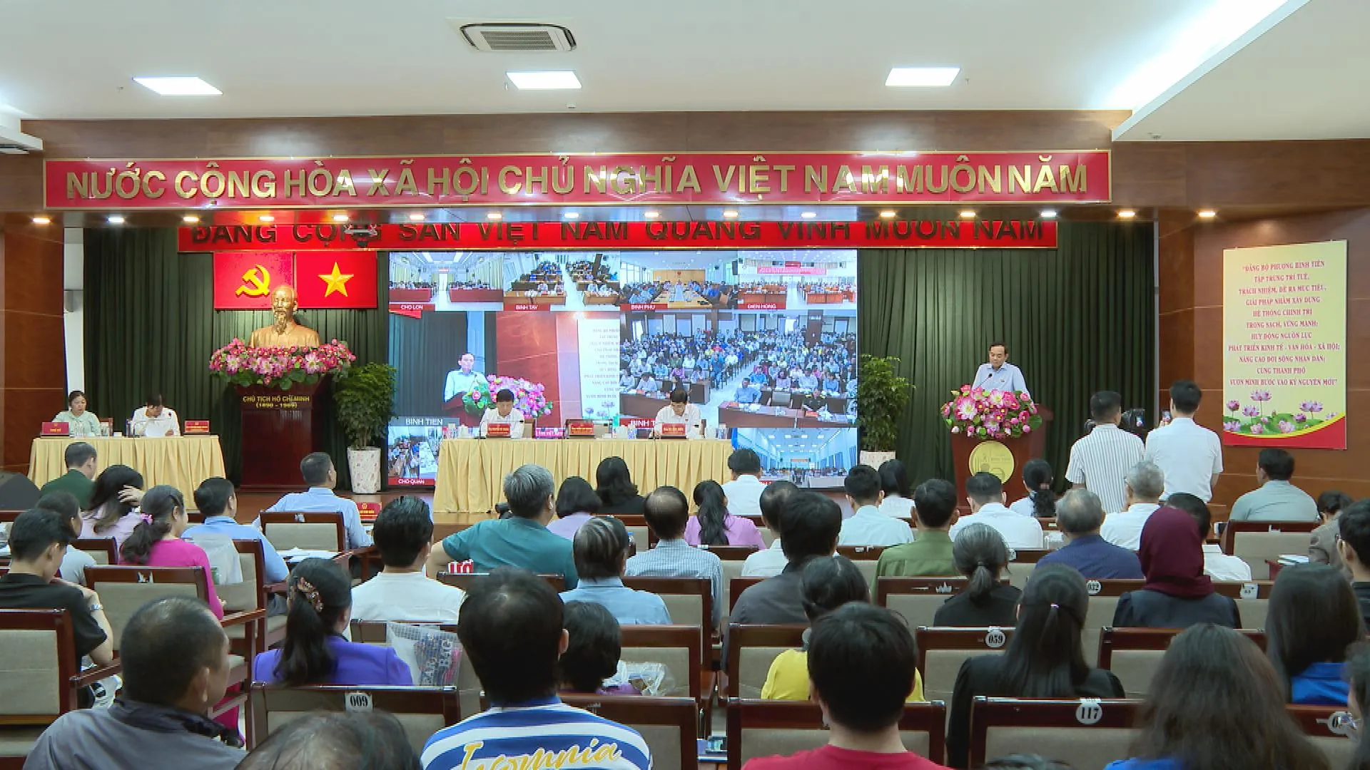 TP. Hồ Chí Minh hướng tới xây dựng nhà ở xã hội và nhà tái định cư đảm bảo tiêu chuẩn cho người dân | Thời sự HTV ngày 24/9/2026- Ảnh 2. TP. Hồ Chí Minh hướng tới xây dựng nhà ở xã hội và nhà tái định cư đảm bảo tiêu chuẩn cho người dân | Thời sự HTV ngày 24/9/2026- Ảnh 2.