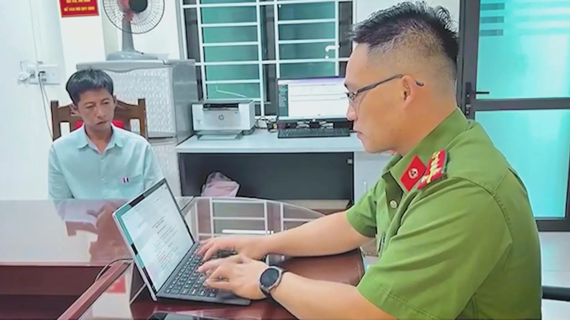 TP. Hồ Chí Minh: khởi tố 10 bị can sản xuất, buôn bán hơn 505 tấn gas giả| 60 Giây Sáng ngày 24/9/2026 - Ảnh 5.