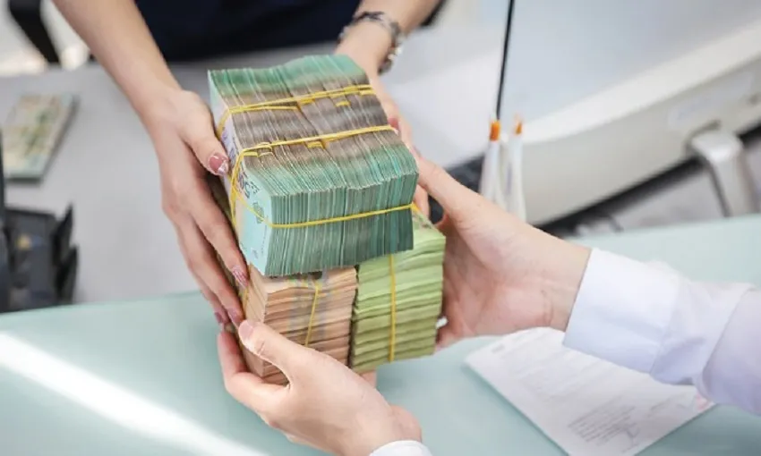 Lãi suất ngân hàng ngày 24/9: Lãi suất hơn 7%/năm đối với kỳ hạn 6 - 12 tháng