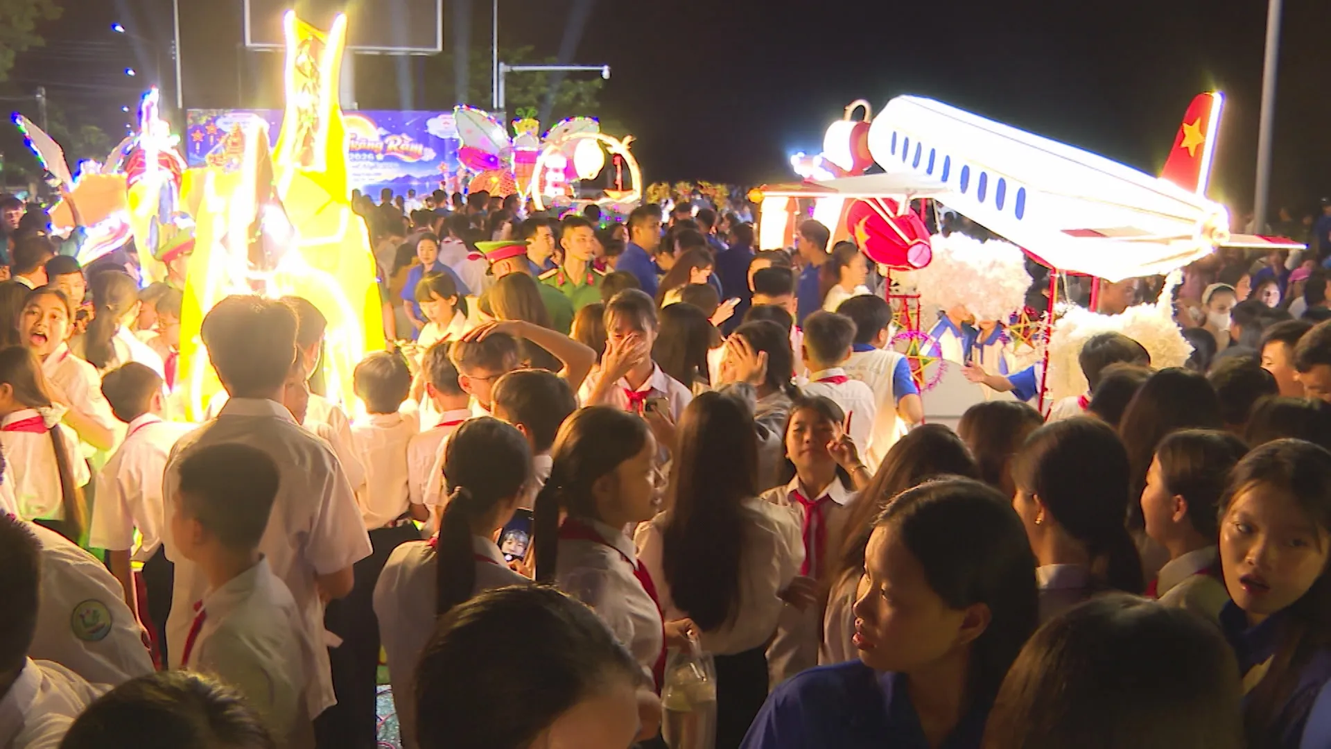 Đêm hội Trăng Rằm 2026 mang đến cho các em thiếu nhi không khí vui tươi, ấm áp, cảm nhận được tình yêu thương