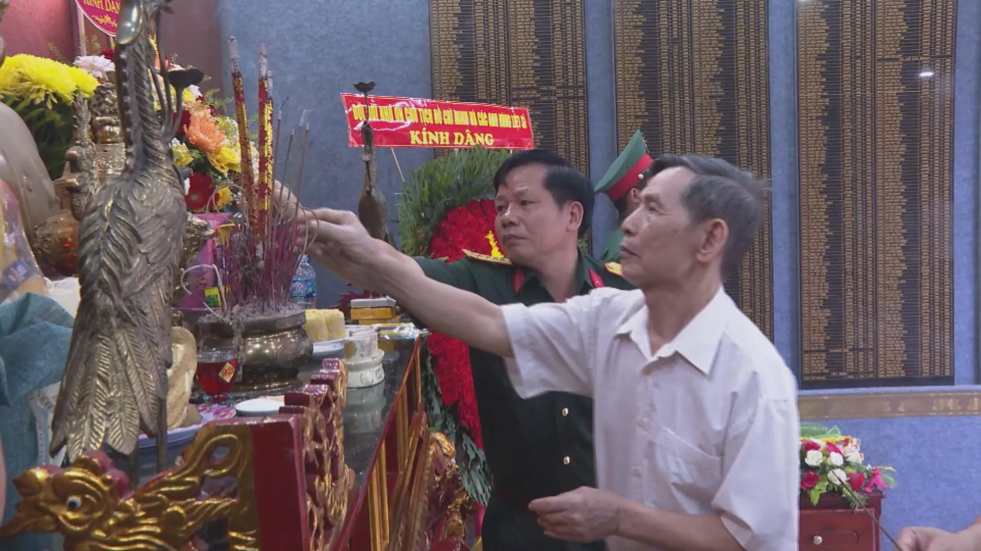 Nguyên lãnh đạo Bộ Tư lệnh Quân đoàn 4 và Sư đoàn 309 qua các thời kỳ thăm đơn vị nhân 48 năm Ngày truyền thống