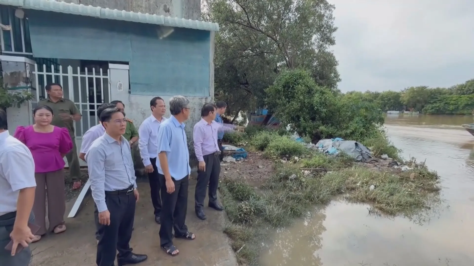Lãnh đạo tỉnh Lâm Đồng kiểm tra khẩn các khu vực bị ảnh hưởng bởi mưa lũ tại một số địa phương