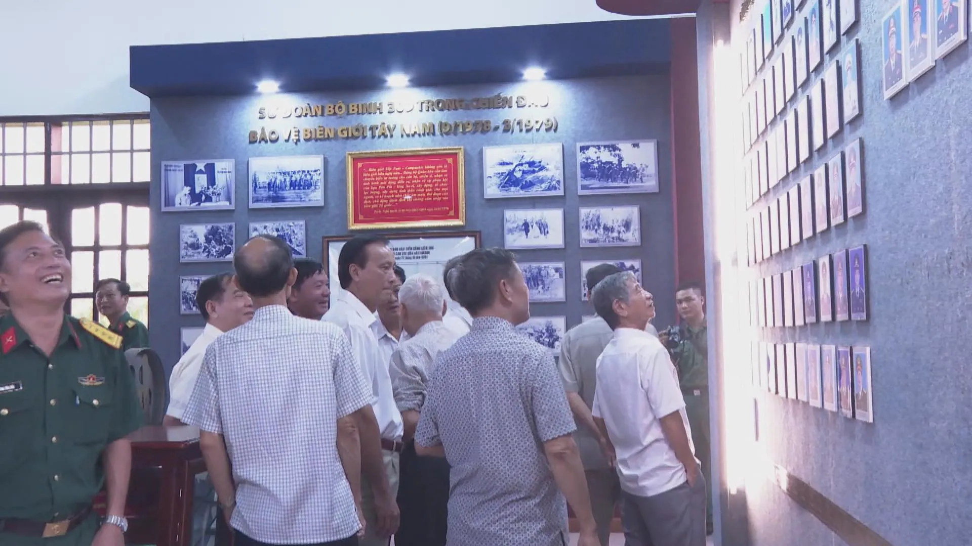 Nguyên lãnh đạo Bộ Tư lệnh Quân đoàn 4 và Sư đoàn 309 qua các thời kỳ thăm đơn vị nhân 48 năm Ngày truyền thống