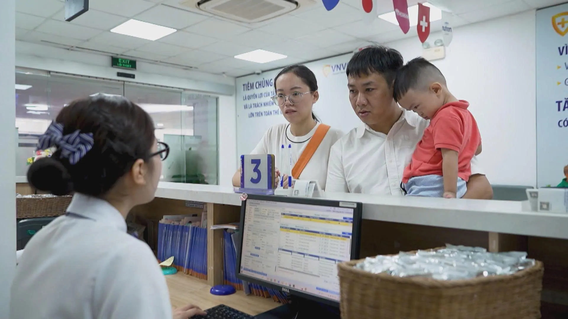 Vắc xin phòng tay chân miệng lần đầu tiên được triển khai tại Việt Nam