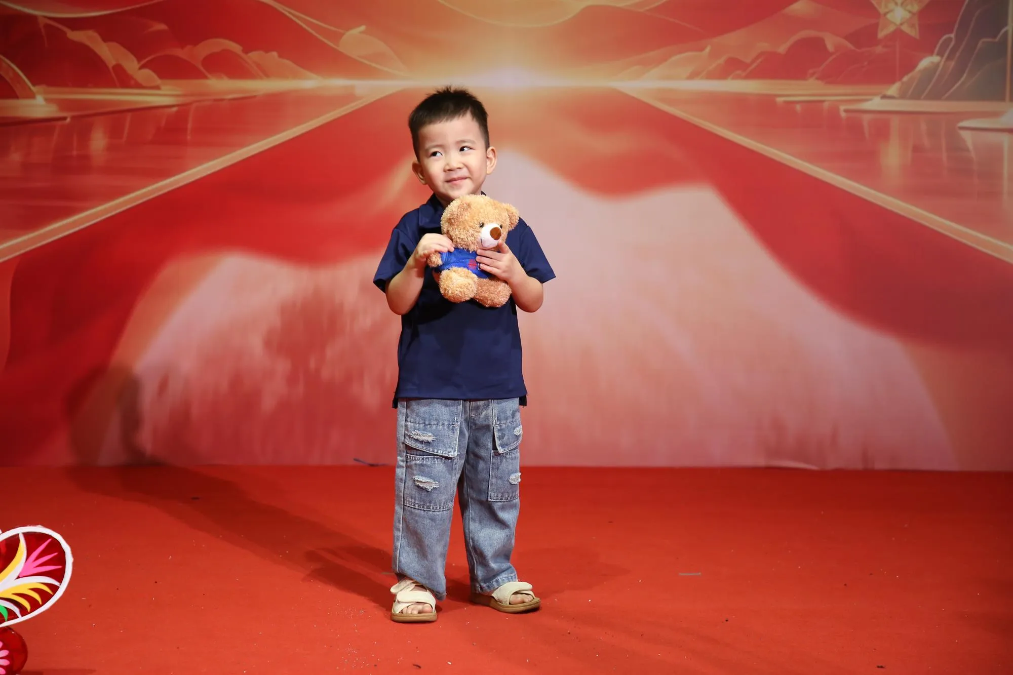 Những nụ cười rạng rỡ của các em nhỏ trong ngày hội Trung thu