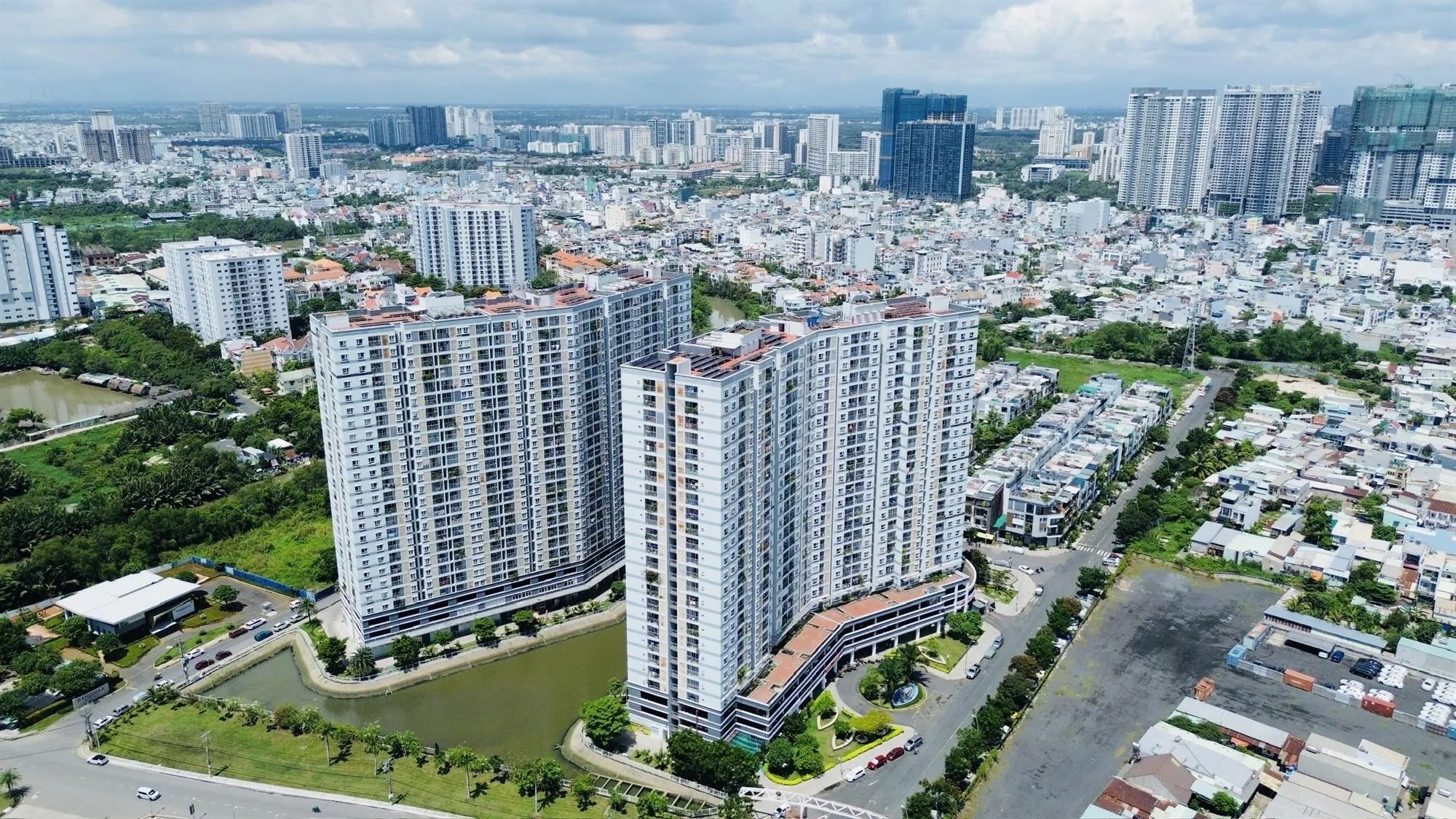 Các dự án được kỳ vọng bổ sung nguồn cung nhà ở cho thị trường TP. Hồ Chí Minh - Ảnh: Xây Dựng