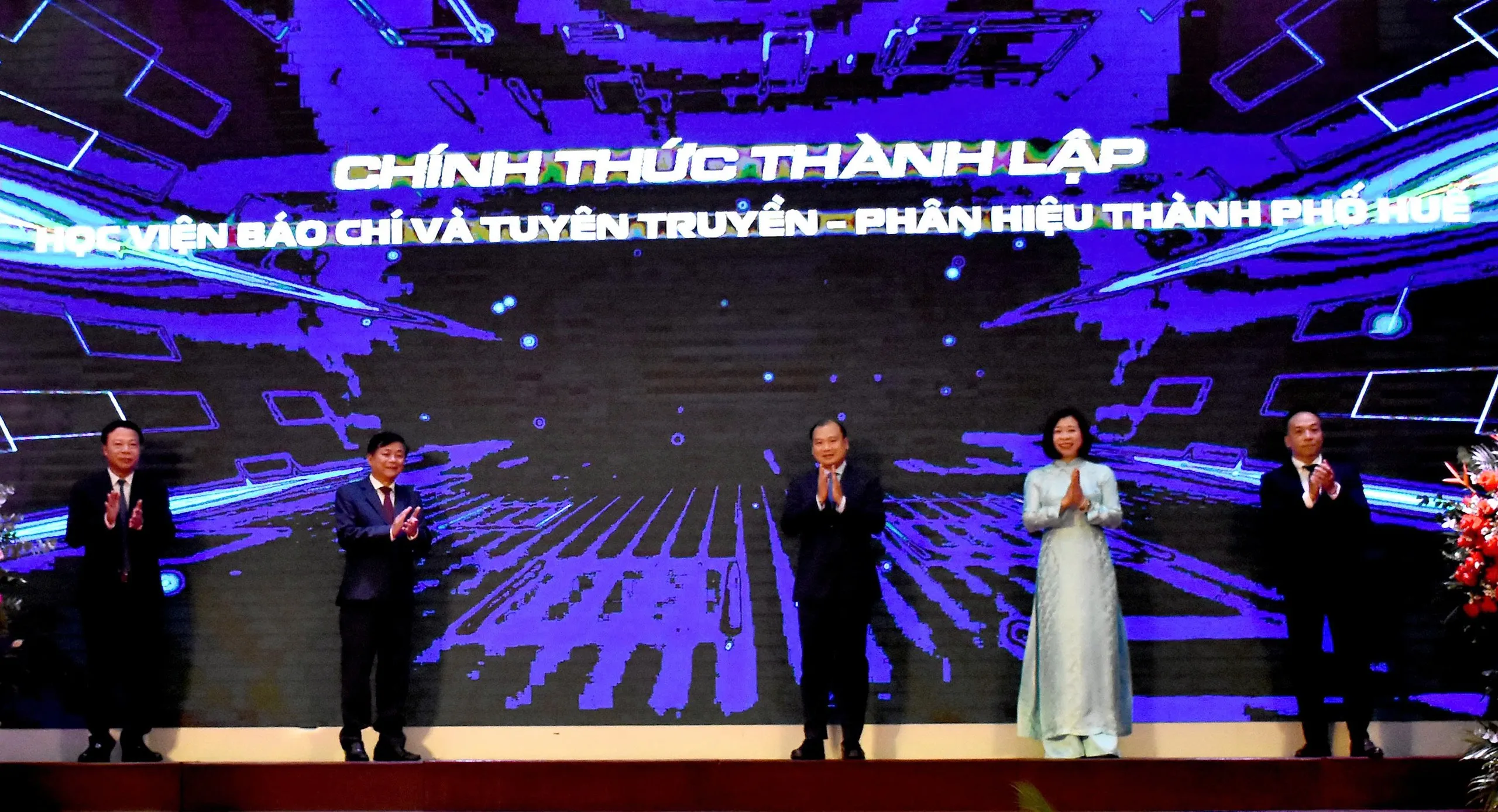 Học viện Báo chí và Tuyên truyền thành lập Phân hiệu tại TP. Huế - Ảnh 3. Học viện Báo chí và Tuyên truyền thành lập Phân hiệu tại TP. Huế - Ảnh 3.