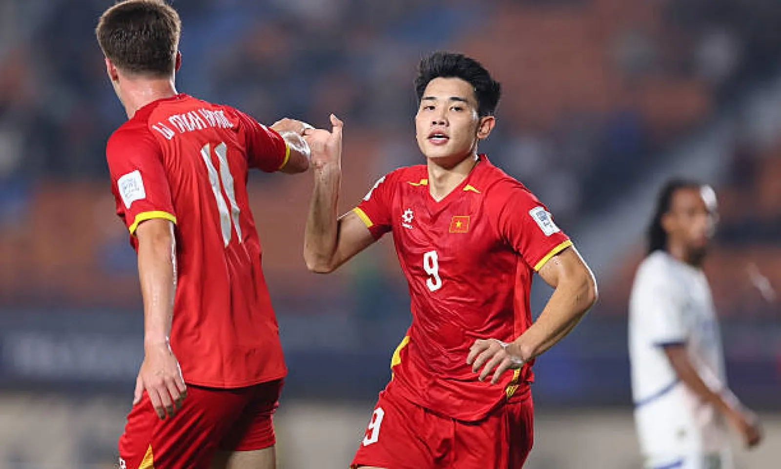 TRỰC TIẾP Việt Nam 1-0 Philippines (Hiệp 2): Lê Giang sửa sai cho Việt Anh