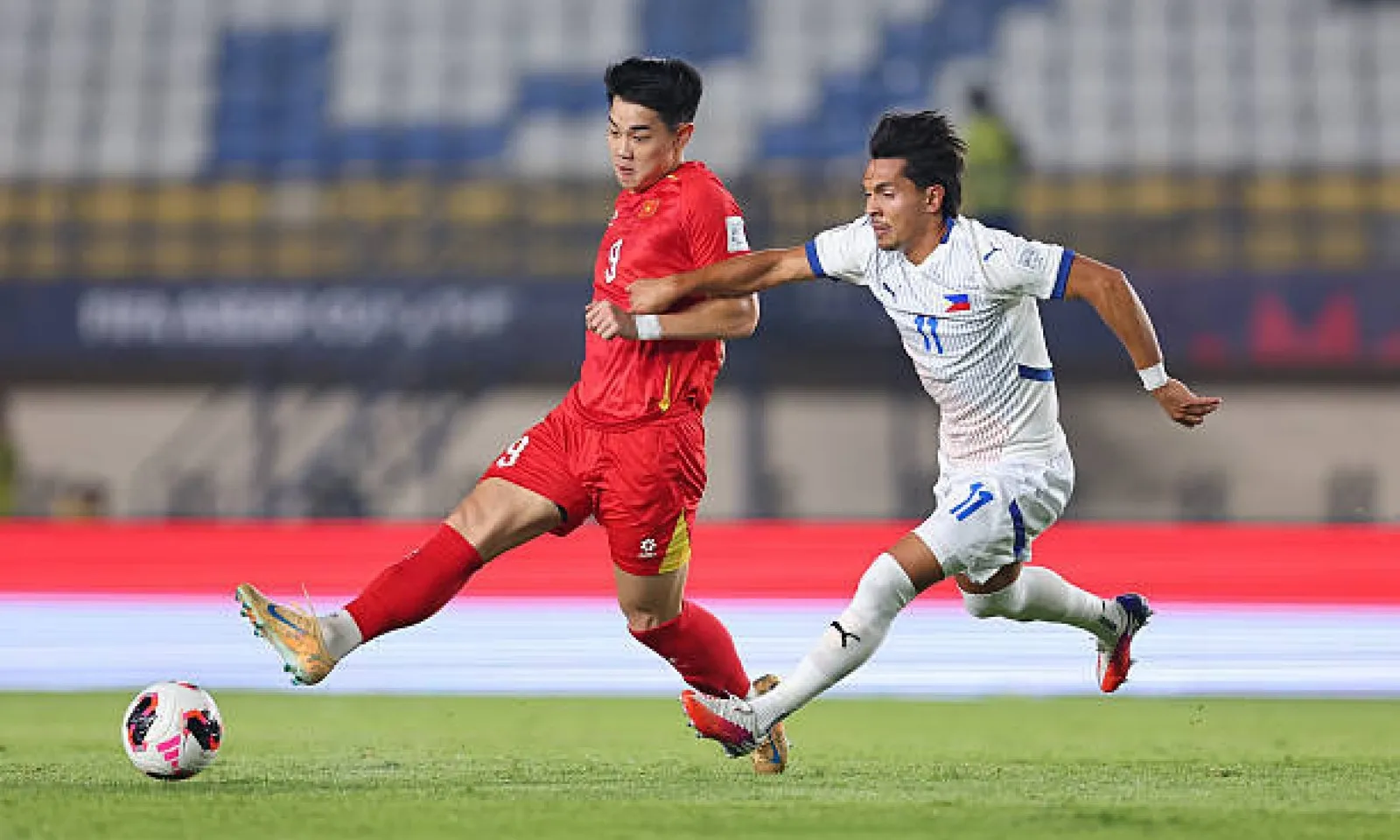 TRỰC TIẾP Việt Nam 1-0 Philippines (Hiệp 1): Khoảnh khắc loé sáng