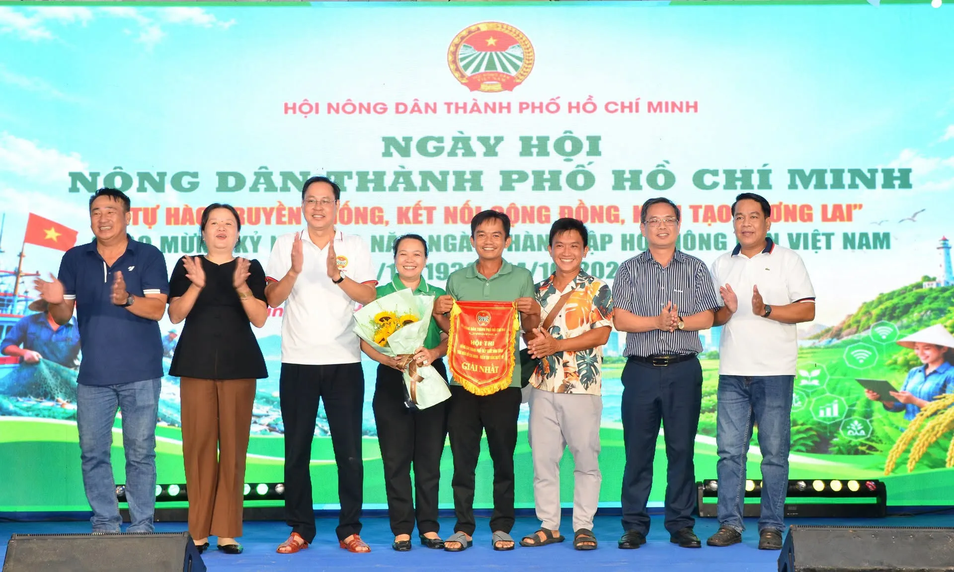 Nông dân TP. Hồ Chí Minh ứng dụng công nghệ số, livestream bán nông sản