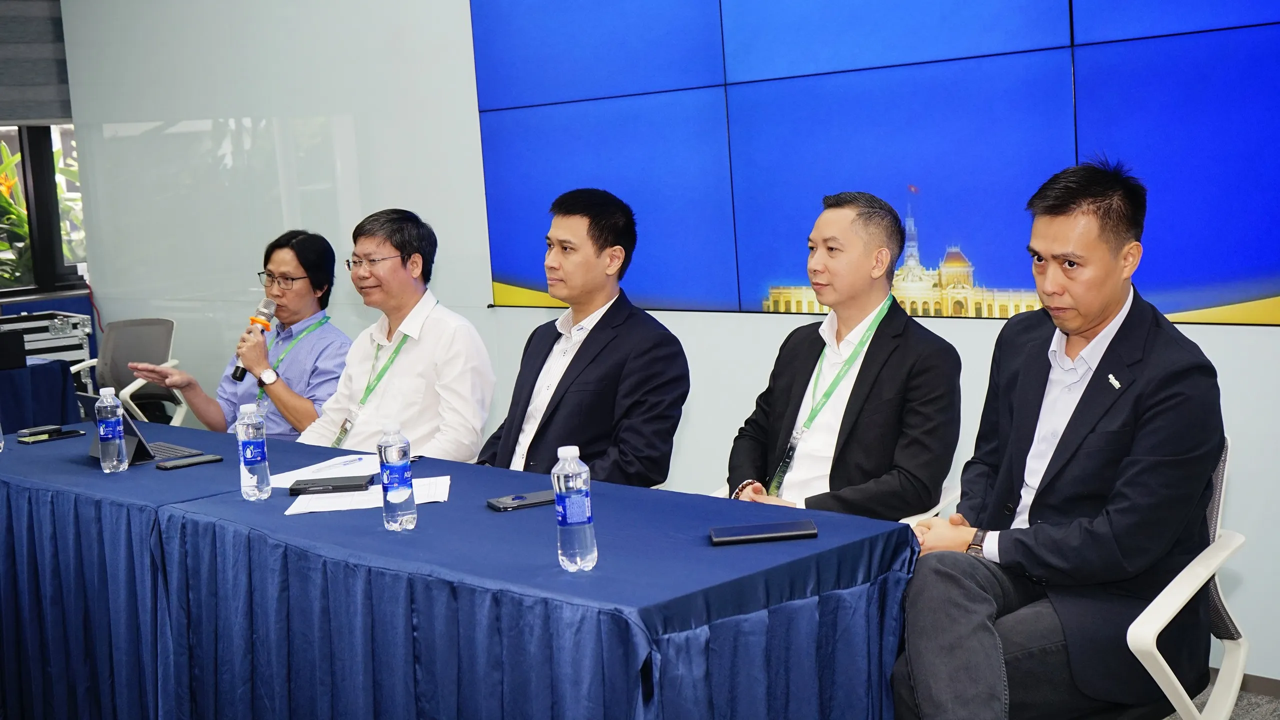 Khu Công nghệ cao Thành phố Hồ Chí Minh thúc đẩy doanh nghiệp tiếp cận cơ chế mua bán điện trực tiếp và năng lượng tái tạo - Ảnh 1. Hội thảo thu hút đại diện cơ quan quản lý, chuyên gia và cộng đồng doanh nghiệp đang hoạt động tại Khu Công nghệ cao TP. Hồ Chí Minh