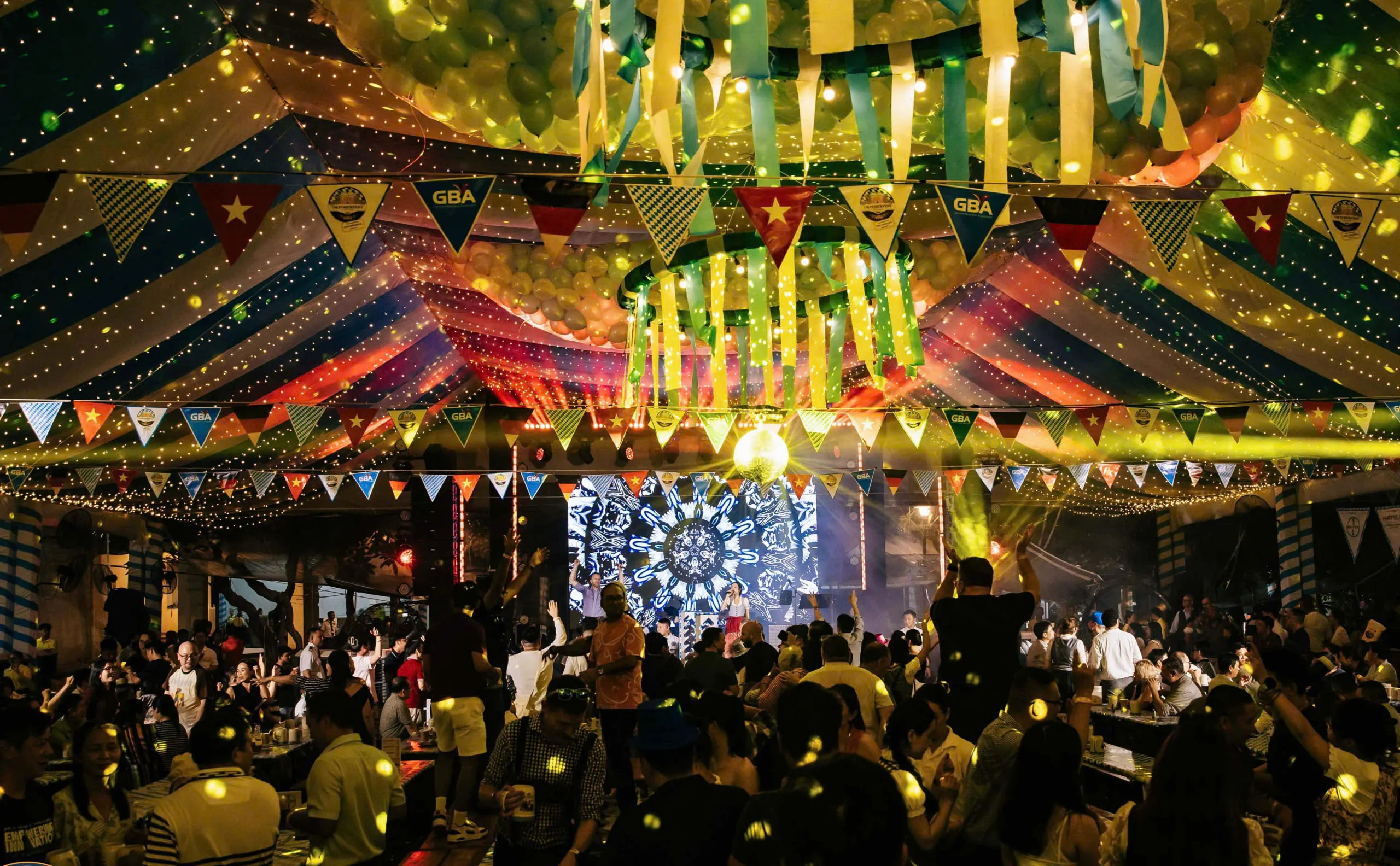 Không khí ấm cúng vui vẻ tại lễ hội GBA Oktoberfest Vietnam 2026 - Ảnh BTC cung cấp