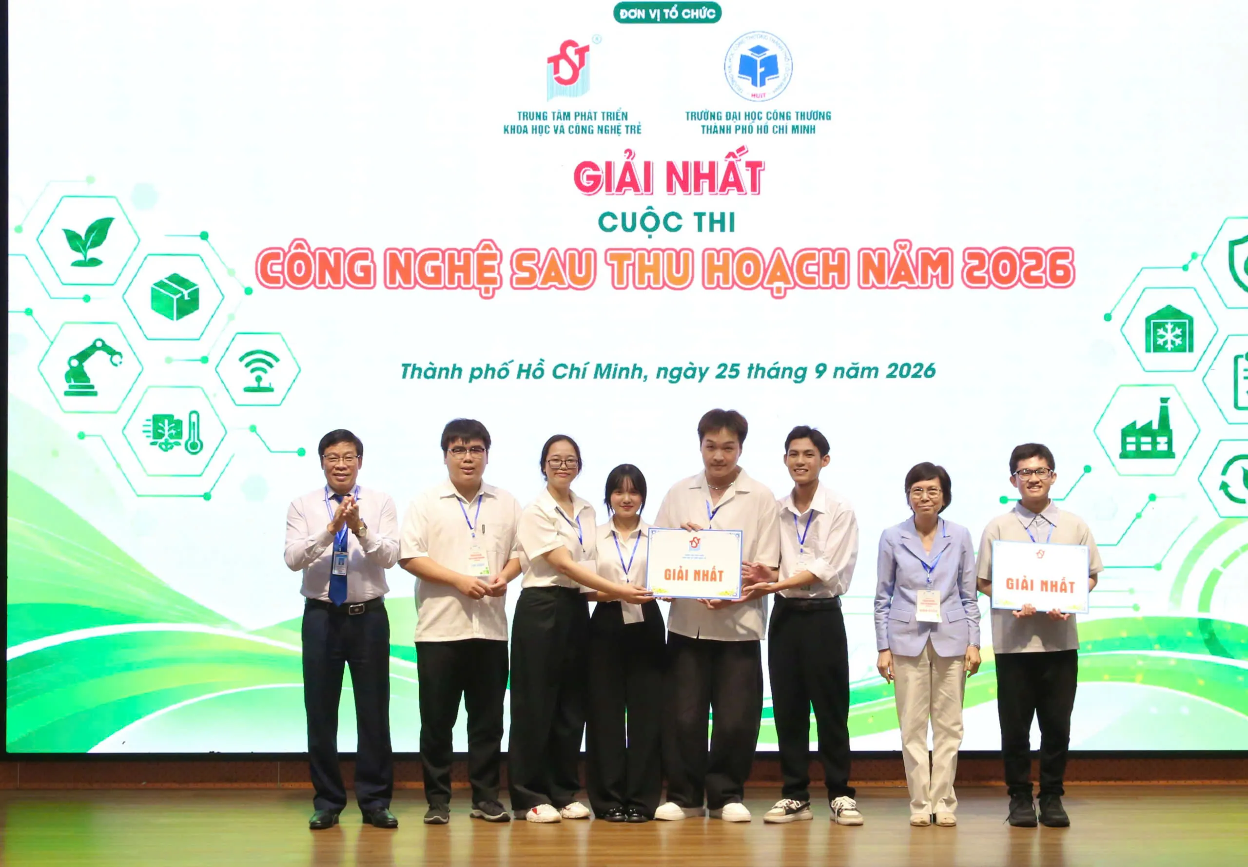 Trao 2 giải Nhất cho bảng A và B của Cuộc thi Công nghệ sau thu hoạch năm 2026 - Ảnh Bá Nam