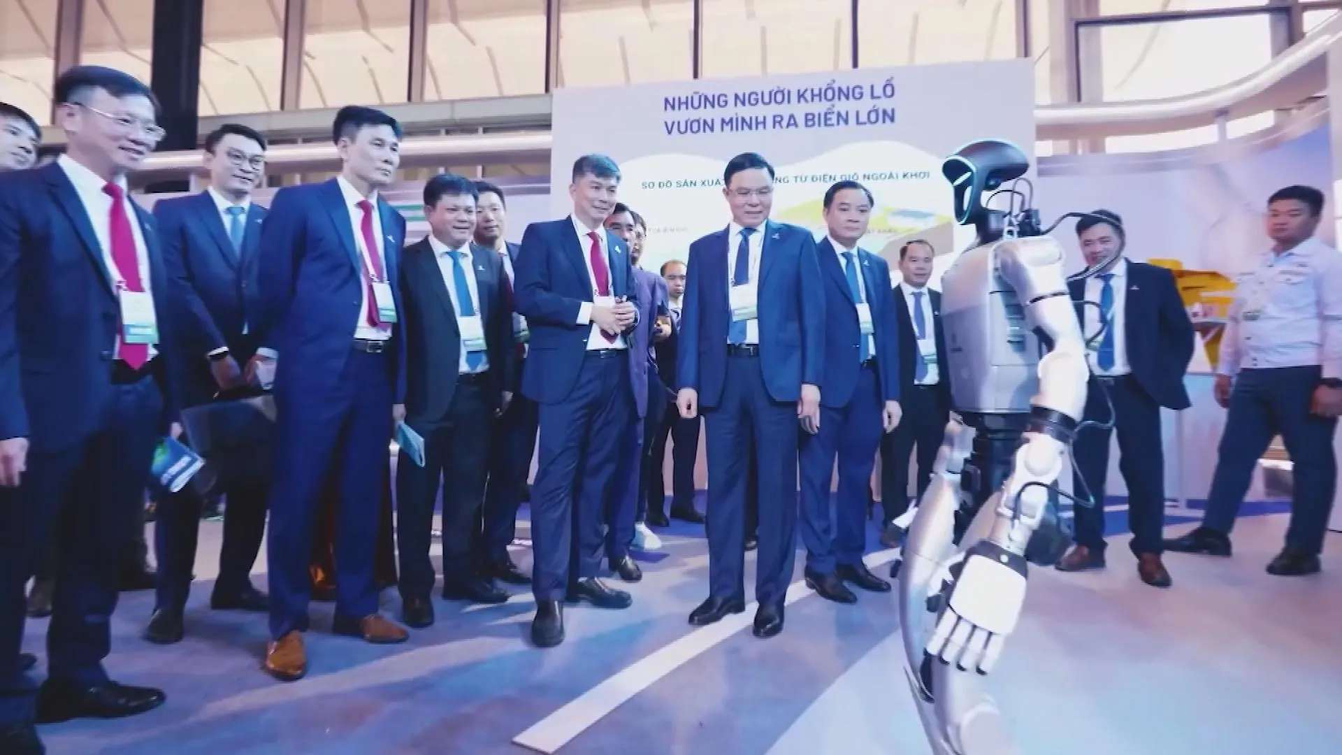 Đòn bẩy pháp lý trong chính sách chiêu mộ nguồn nhân lực chất lượng cao - Ảnh 2.