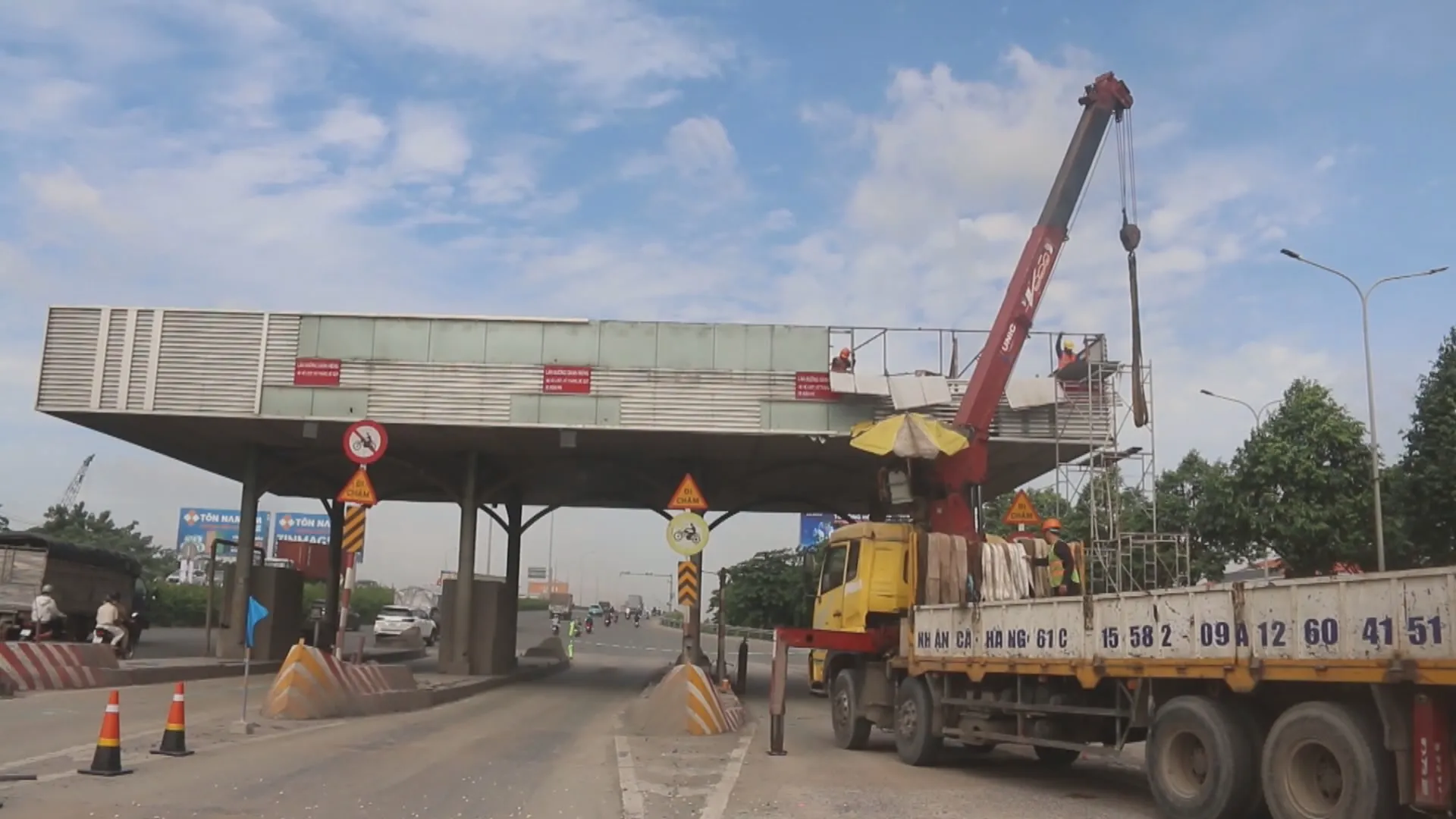 Hoàn thành tháo dỡ trạm thu phí cầu Đồng Nai | 60 Giây Sáng ngày 28/9/2026 - Ảnh 1.