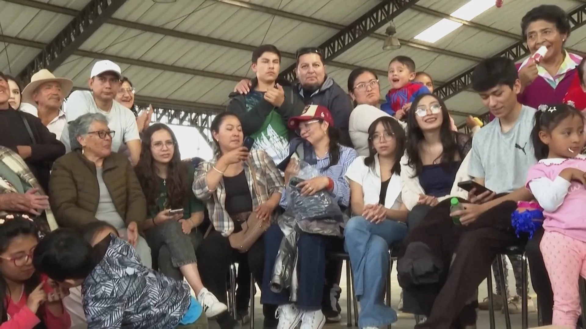 Ecuador: Giải đua và bầu chọn "hoa hậu" chuột lang - Ảnh 3. Ecuador: Giải đua và bầu chọn "hoa hậu" chuột lang - Ảnh 3.