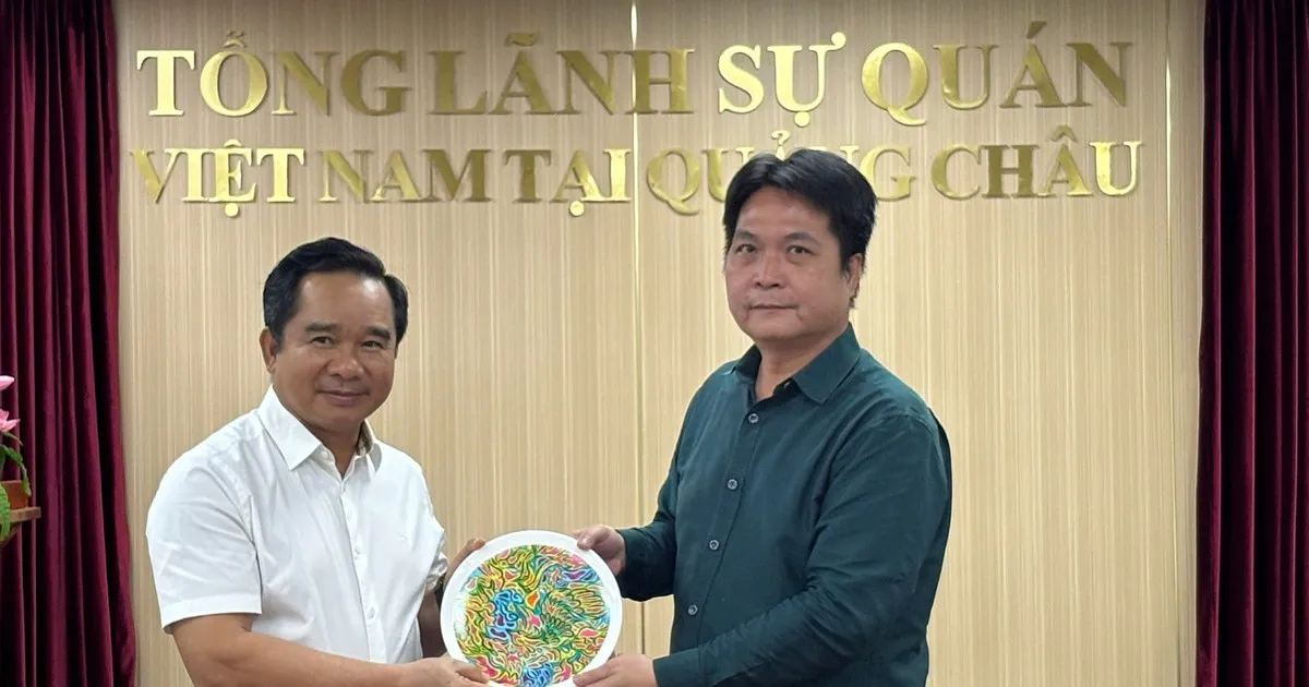 Chủ tịch UBND TP. Hồ Chí Minh Nguyễn Văn Được thăm Tổng Lãnh sự quán Việt Nam tại Quảng Châu, Trung Quốc