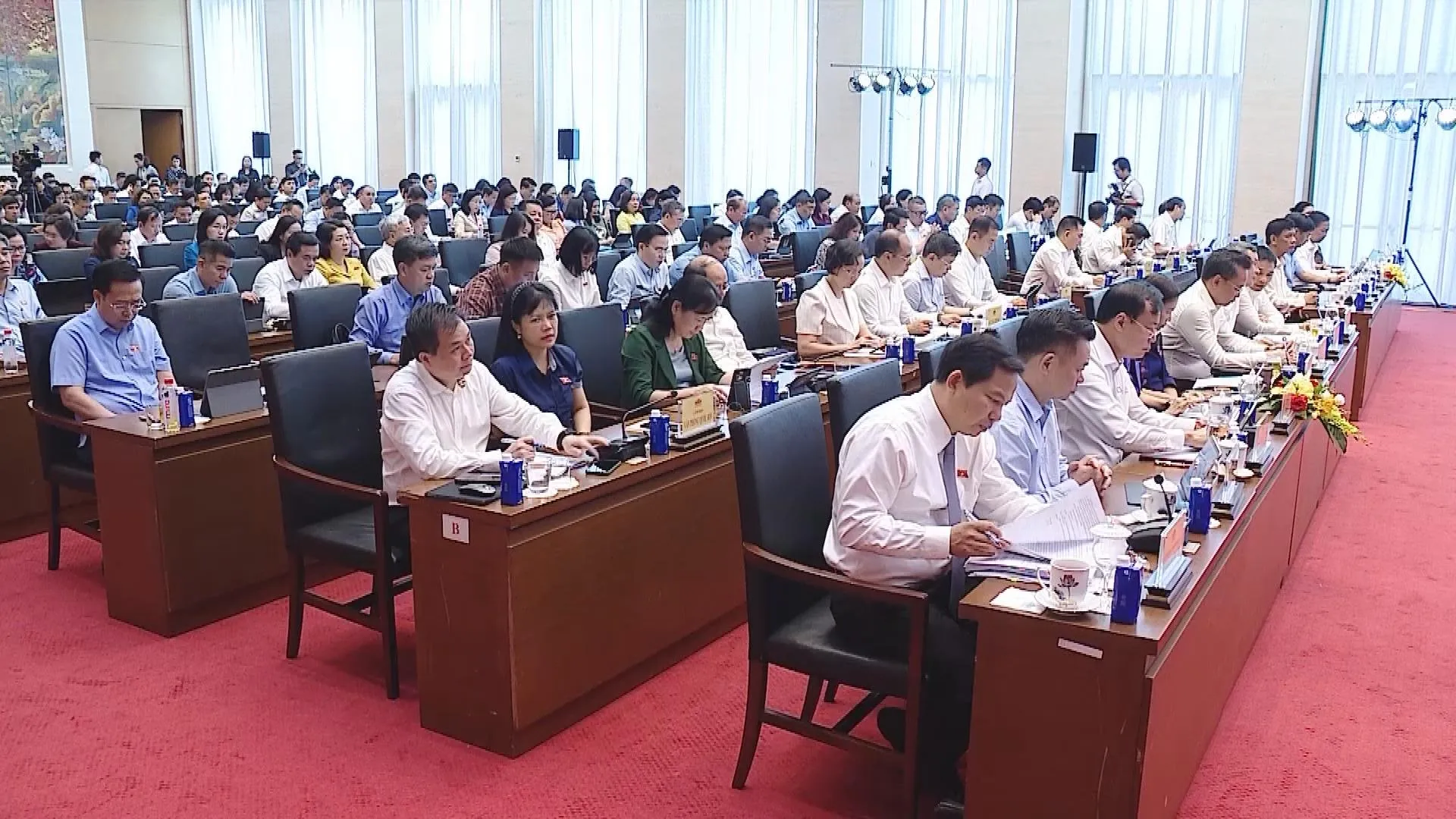 Hội Nghị Đại Biểu Quốc Hội Hoạt Động Chuyên Trách Tập Trung 17 Dự Án Luật - Ảnh 4. Các đại biểu Quốc hội tham dự Hội nghị đại biểu Quốc hội hoạt động chuyên trách lần thứ Nhất, nhiệm kỳ khóa XVI