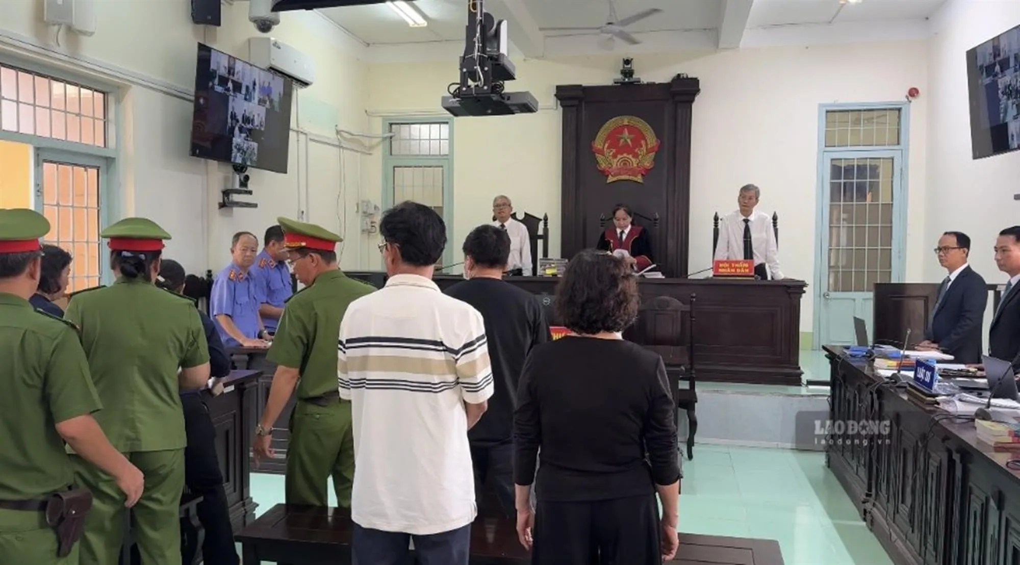 Phiên tòa xét xử vụ tài xế làm nữ sinh 14 tuổi tử vong tiếp tục bị tạm hoãn (Ảnh chụp ngày 29/9/2026 tại Tòa án nhân dân khu vực 4 , tỉnh Vĩnh Long) -  Ảnh: Hoàng Lộc - Lao Động