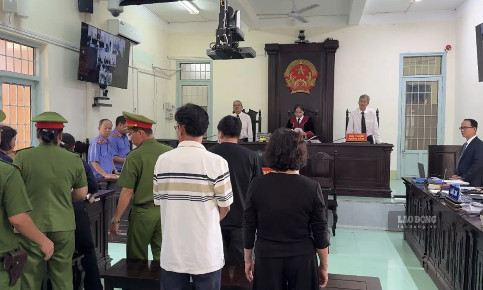Lần thứ 3 hoãn xét xử vụ tài xế gây tai nạn khiến nữ sinh 14 tuổi tử vong ở Vĩnh Long