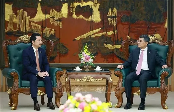 Thủ tướng Lê Minh Hưng tiếp Bộ Thanh tra Campuchia Sok Soken - Ảnh: Dương Giang/TTXVN