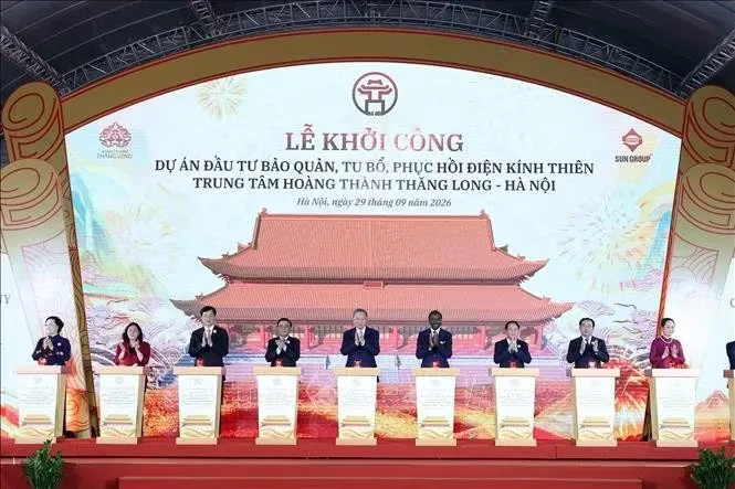 Tổng Bí thư, Chủ tịch nước Tô Lâm và các đại biểu thực hiện nghi thức khởi công. Ảnh: Thống Nhất/TTXVN Tổng Bí thư, Chủ tịch nước Tô Lâm và các đại biểu thực hiện nghi thức khởi công - Ảnh: Thống Nhất - TTXVN