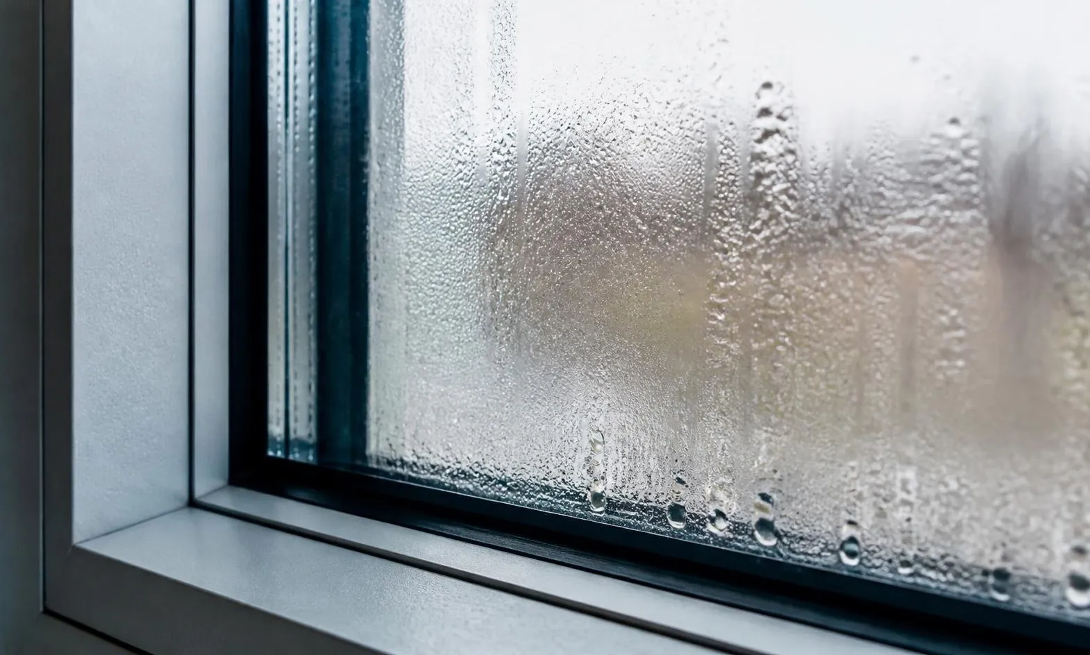 Nguyên nhân và cách xử lý cửa sổ kính hộp bị mờ, đọng hơi nước