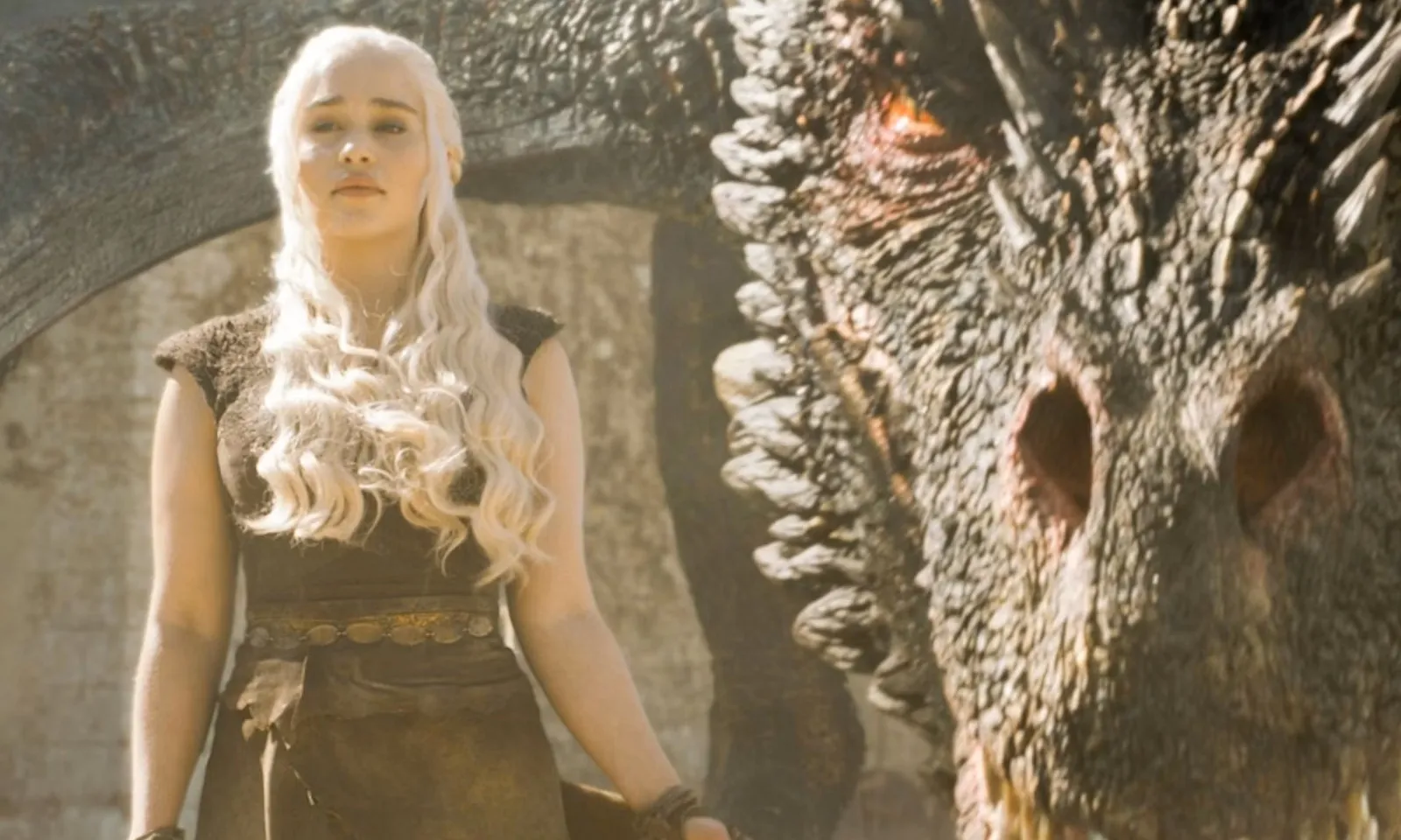 Phim điện ảnh đầu tiên của Game of Thrones hẹn ngày ra rạp