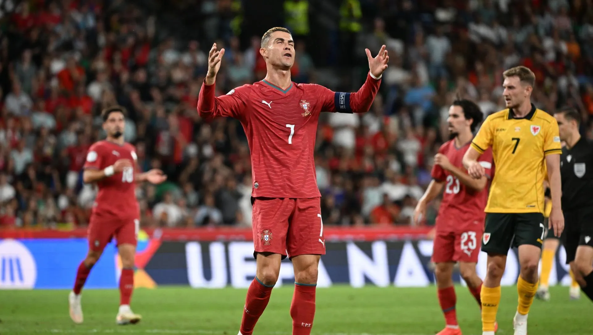 bo-dao-nha-ronaldo