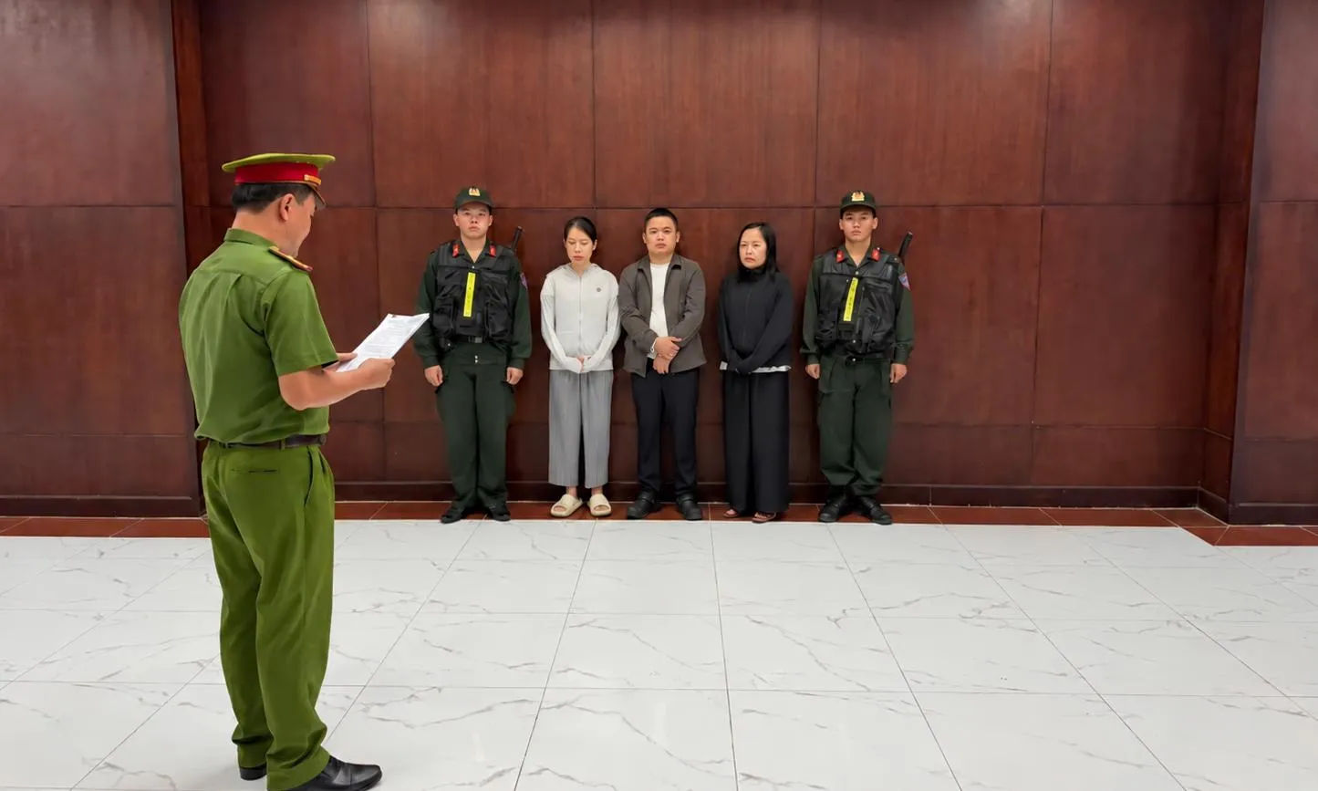 TP. Hồ Chí Minh: Khởi tố người cung cấp hơn 100.000 sản phẩm giảm cân chứa chất cấm cho Ngân 98