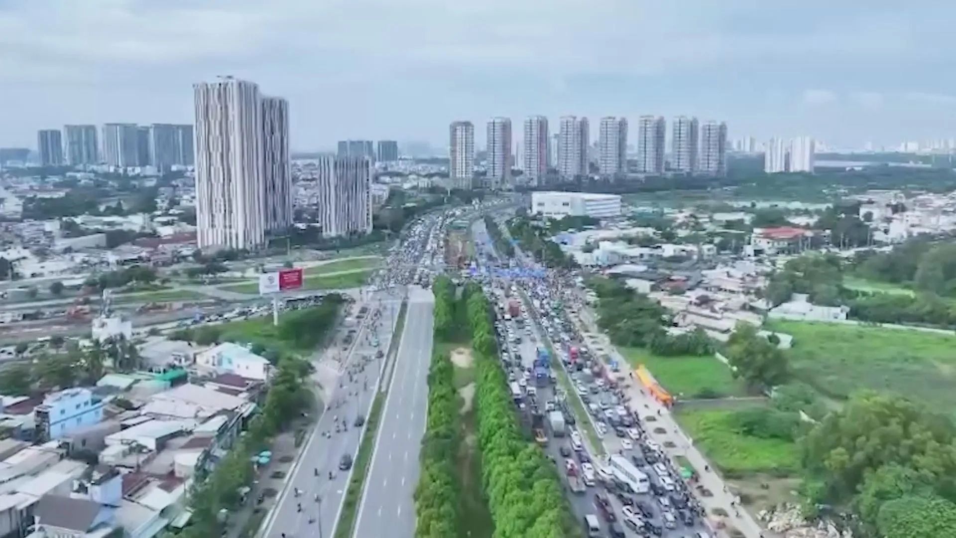 Cao tốc Bến Lức - Long Thành nhìn từ trên cao, tuyến đường kết nối khu vực phía Tây và phía Đông TP. Hồ Chí Minh-h1