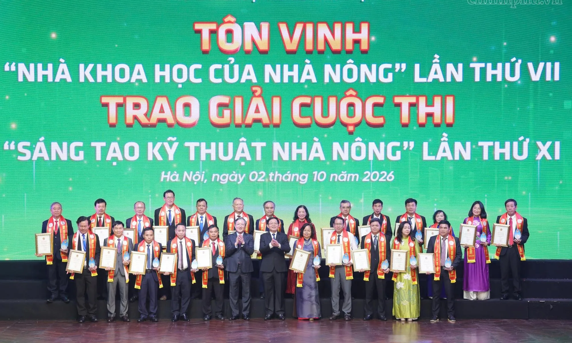 Nông dân sáng tạo, đưa khoa học ra đồng